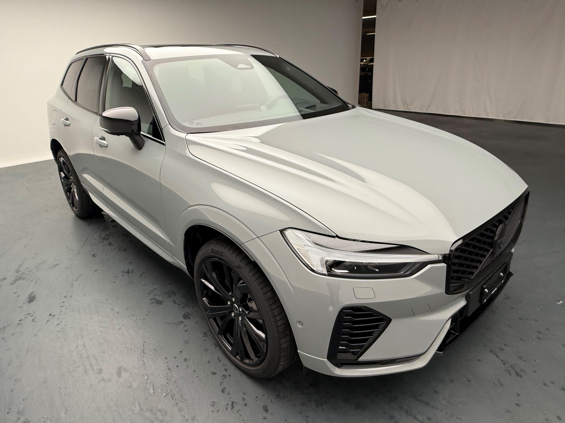 VOLVO XC60 2.0 T6 TE Black Edition eAWD-image-7