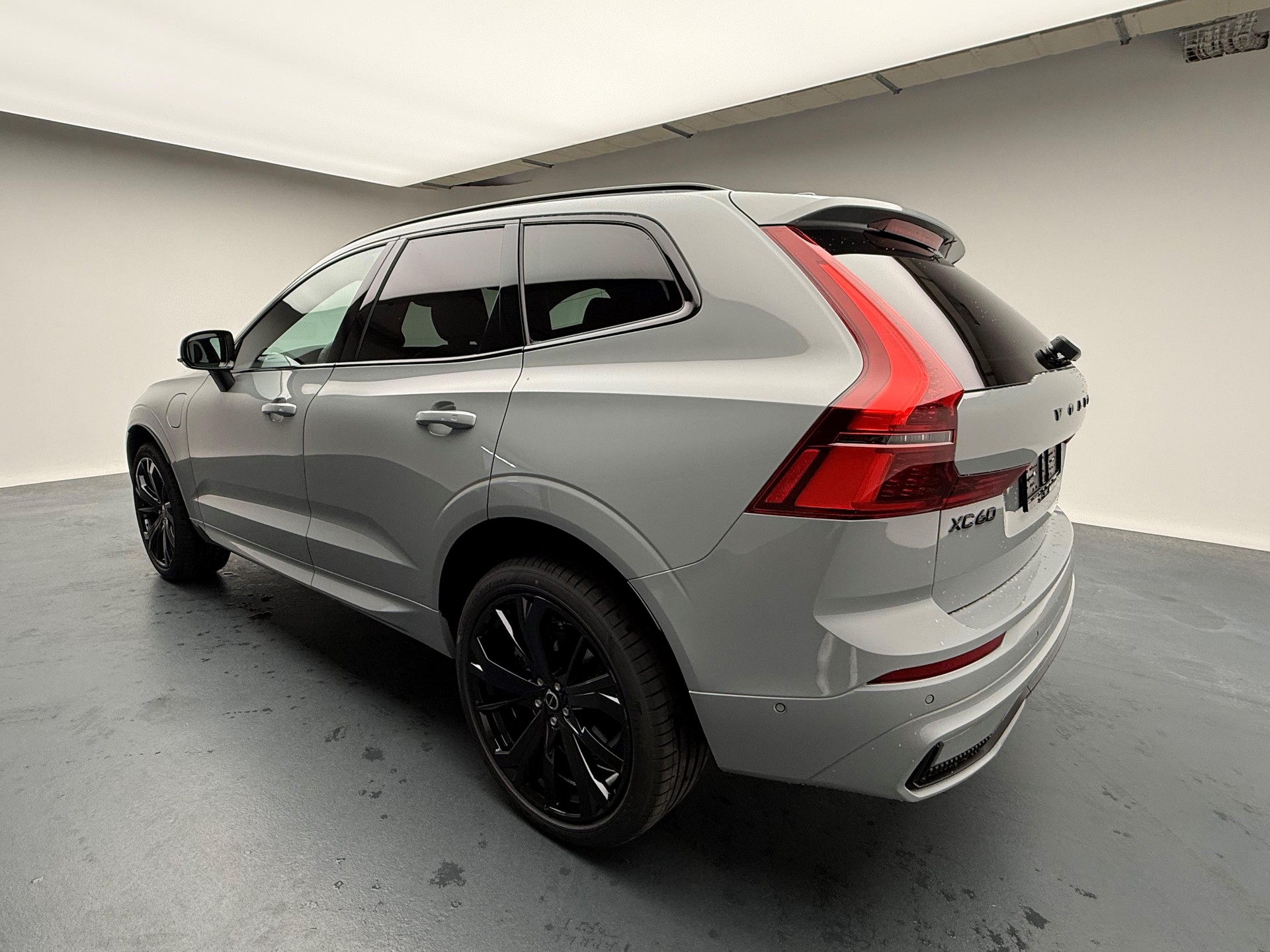 VOLVO XC60 2.0 T6 TE Black Edition eAWD-image-3