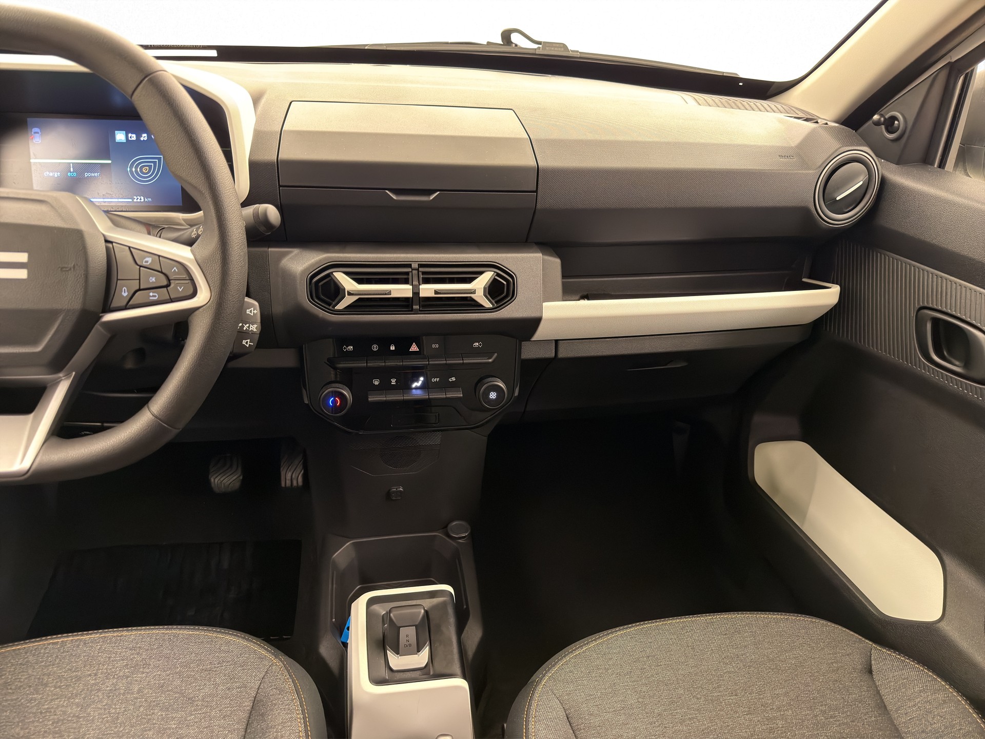 DACIA Spring Essential-image-9