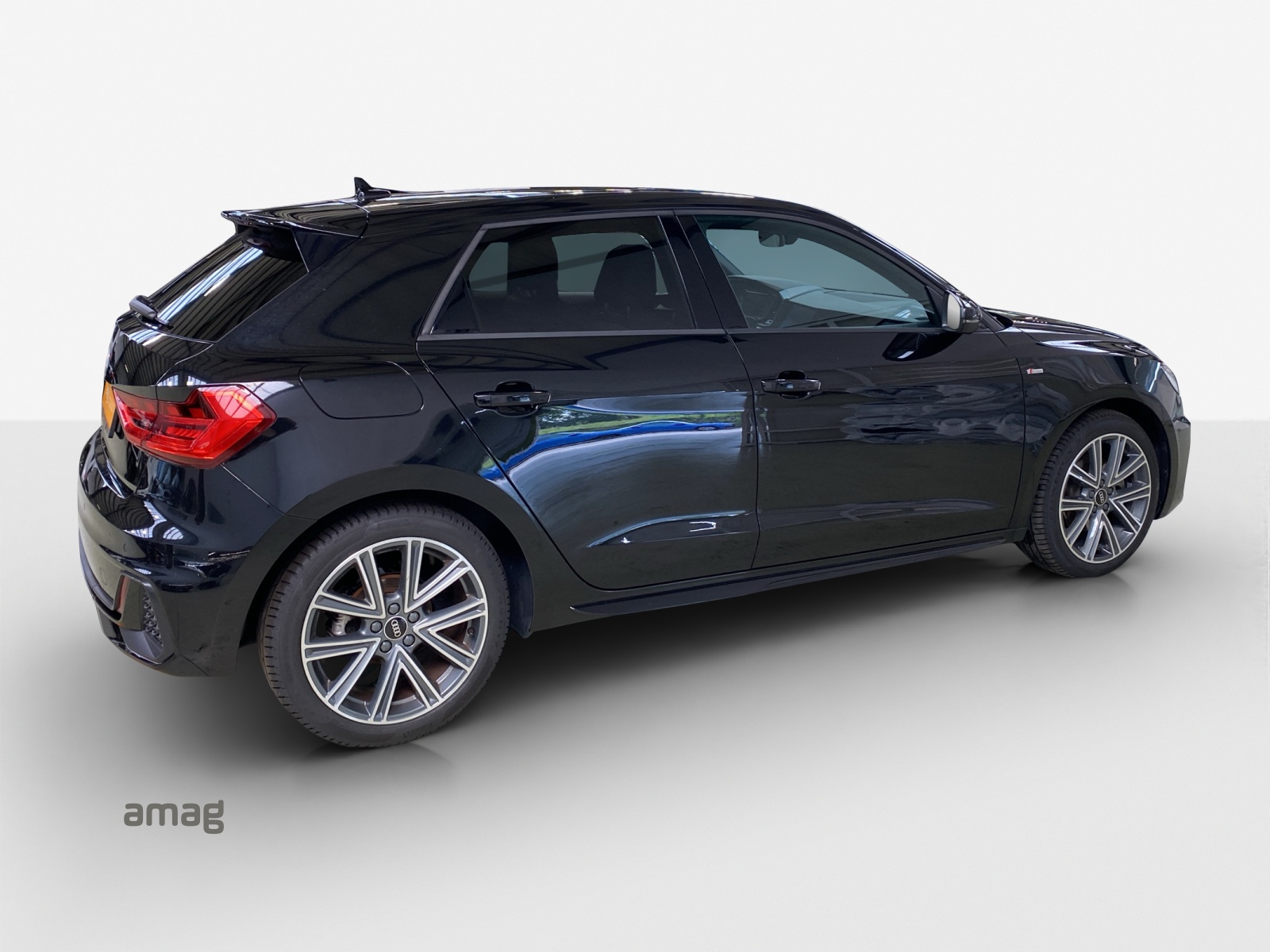 AUDI A1 Sportback 30 TFSI S Line Attraction S-tronic-image-4