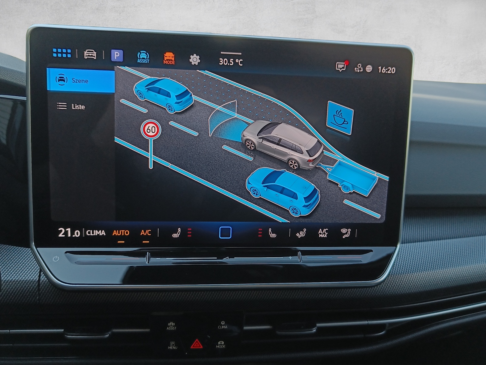 VW Golf VIII Variant 1.5 eTSI R-Line DSG*8-Fach Räder*AHK*-image-13