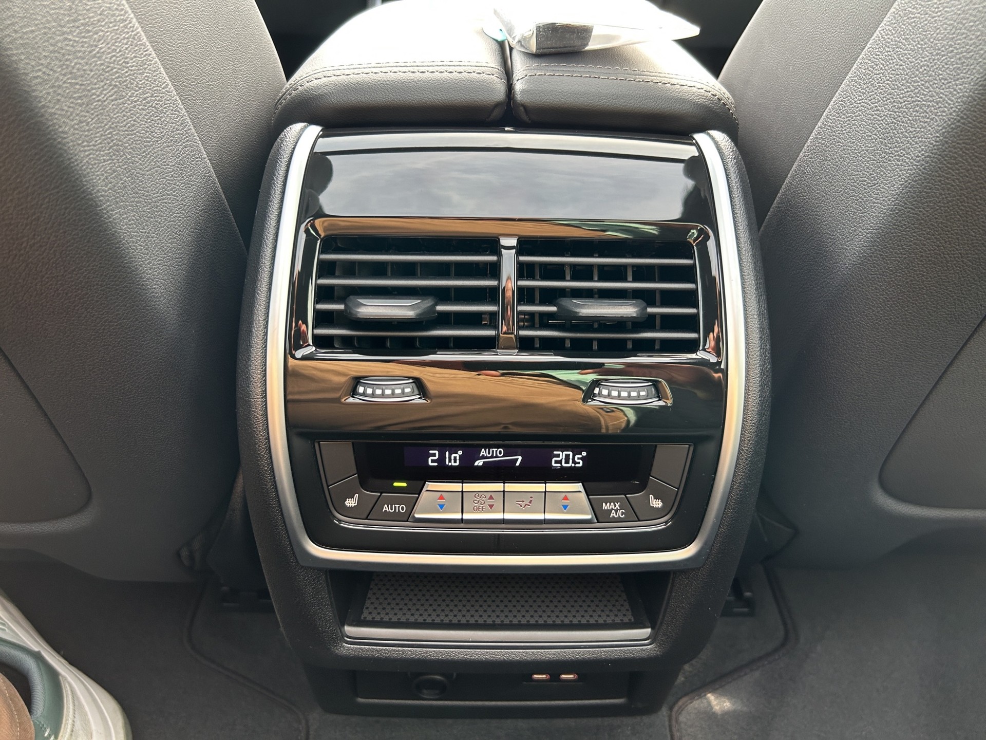 BMW X5 xDrive 48V 40d M Sport Pro Steptronic-image-16