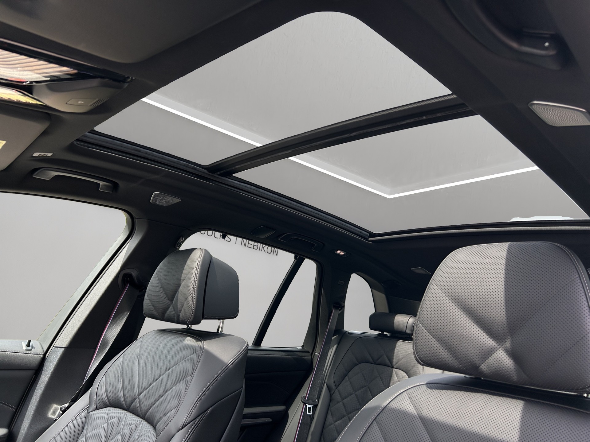 BMW X5 xDrive 48V 40d M Sport Pro Steptronic-image-11