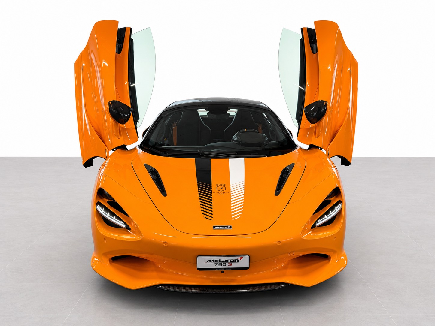 McLAREN McLaren 750S “60" Anniversary Triple Crown Spider Performance 1 of 60-image-0