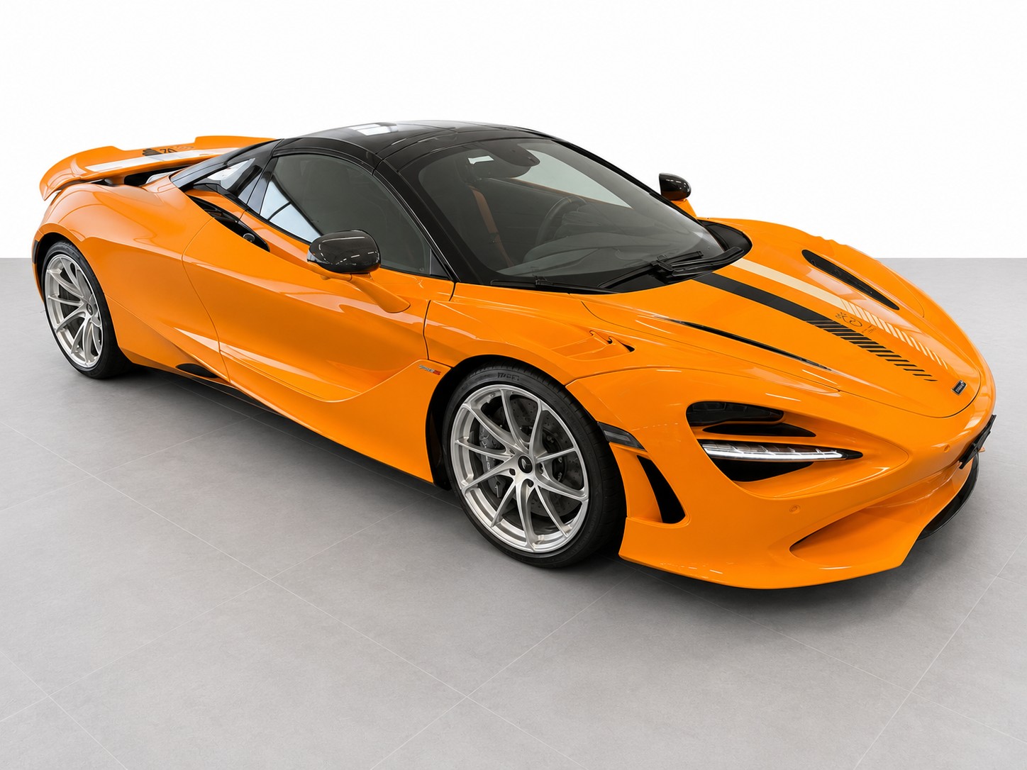 McLAREN McLaren 750S “60" Anniversary Triple Crown Spider Performance 1 of 60-image-3