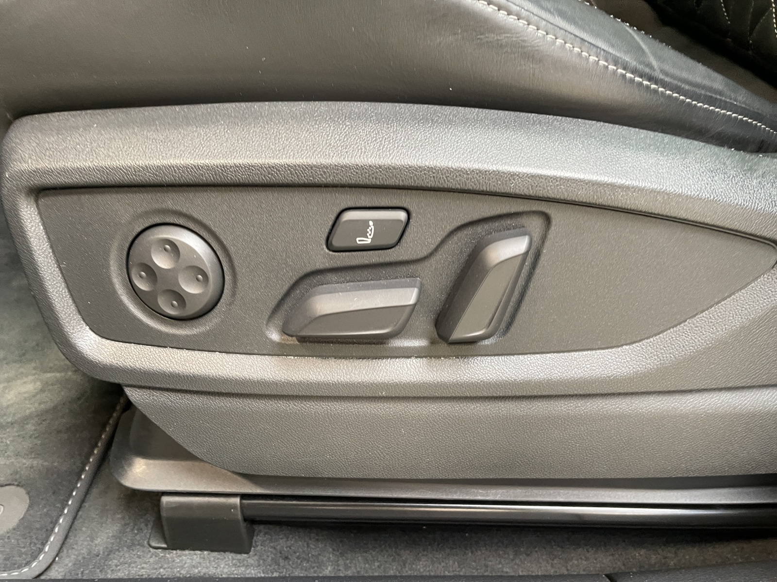 AUDI Q5 Sportback 50 TFSI e PHEV S line quattro S-tronic-image-14