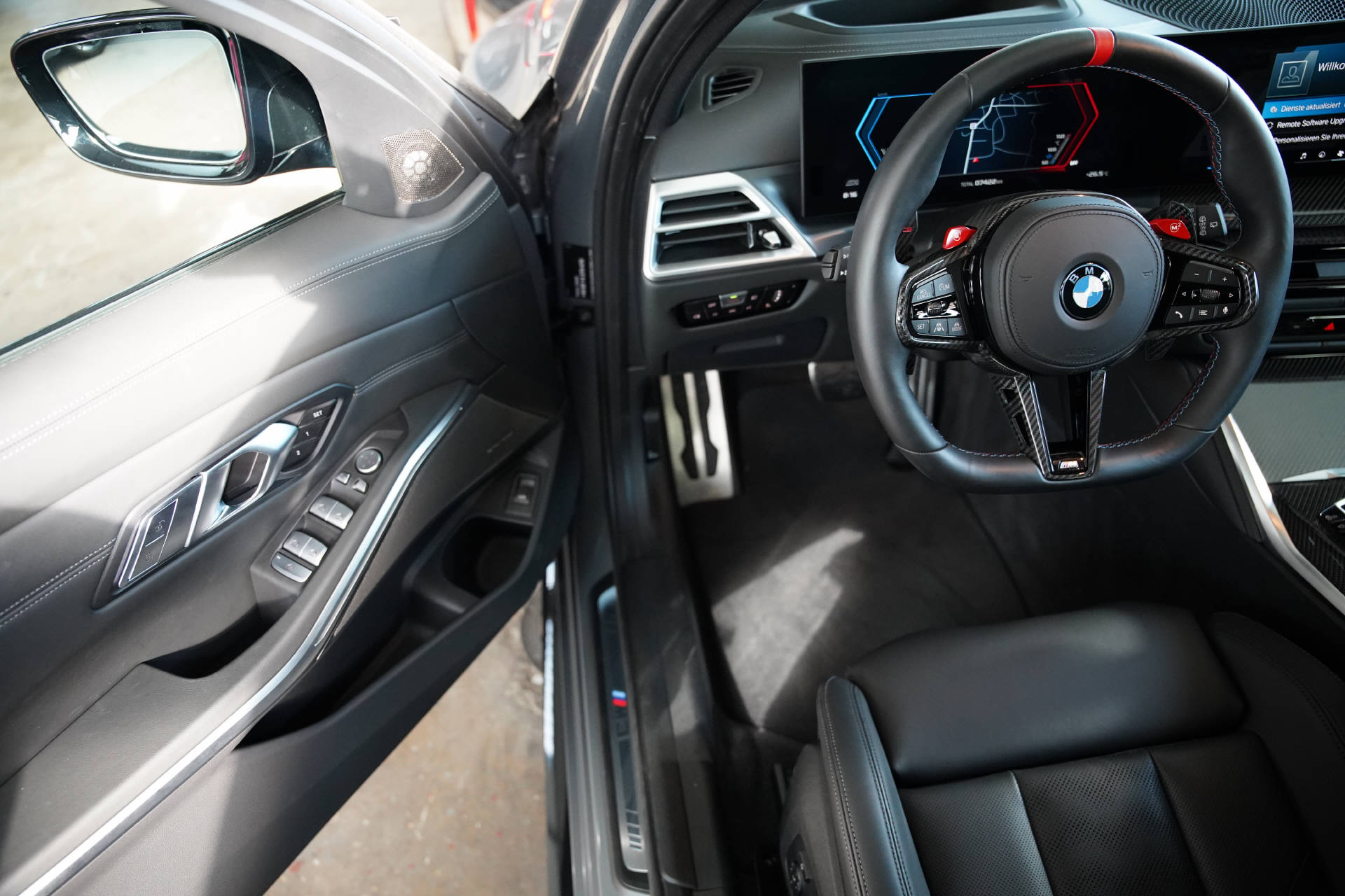 BMW M3 Touring xDrive Competition M LCI-image-8
