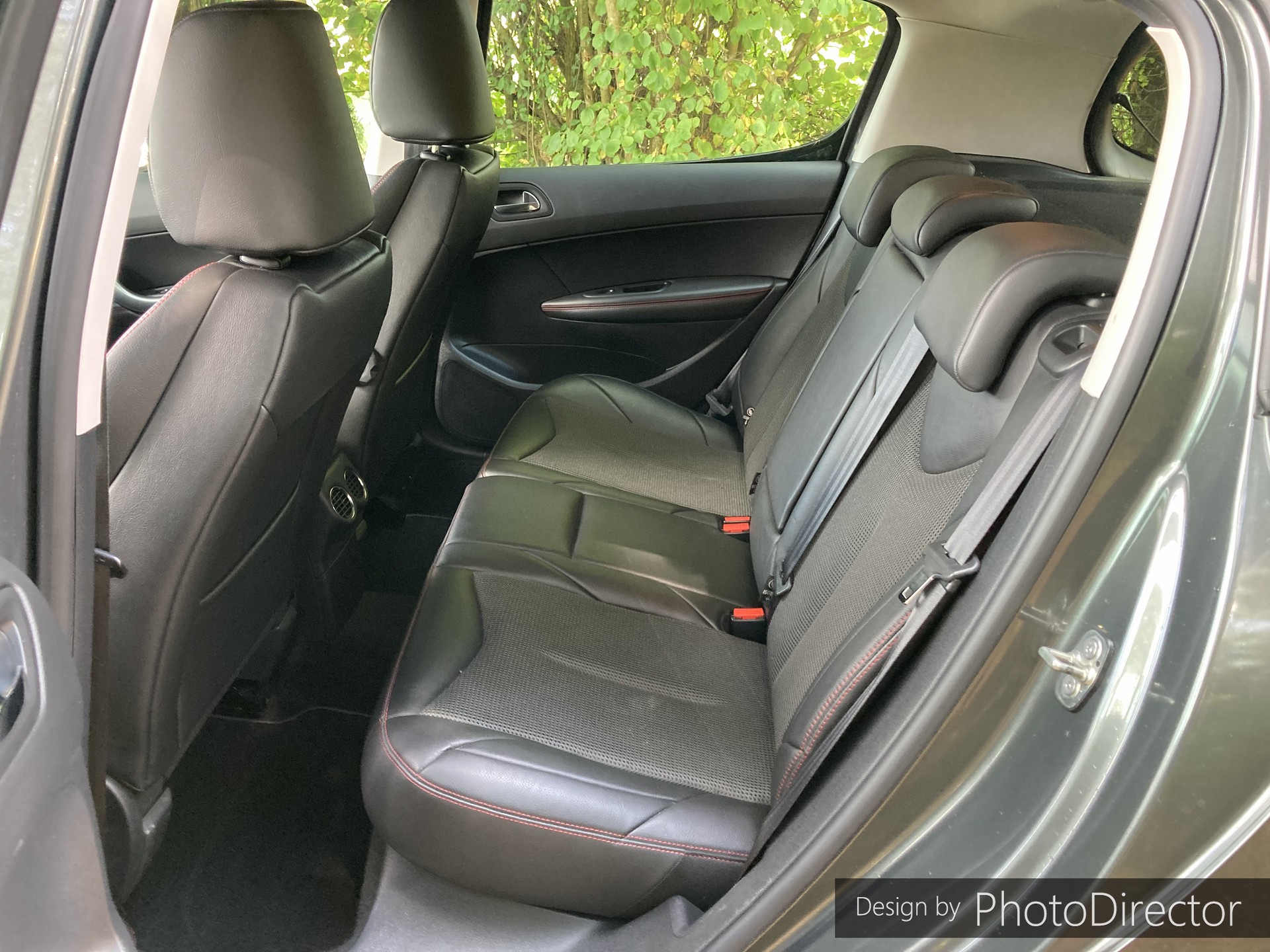 PEUGEOT 308 1.6 16V T GTi-image-10
