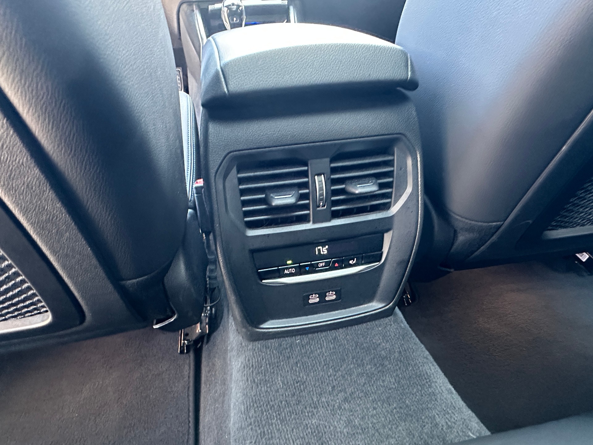 BMW 330i Touring xDrive Steptronic M Sport-image-14