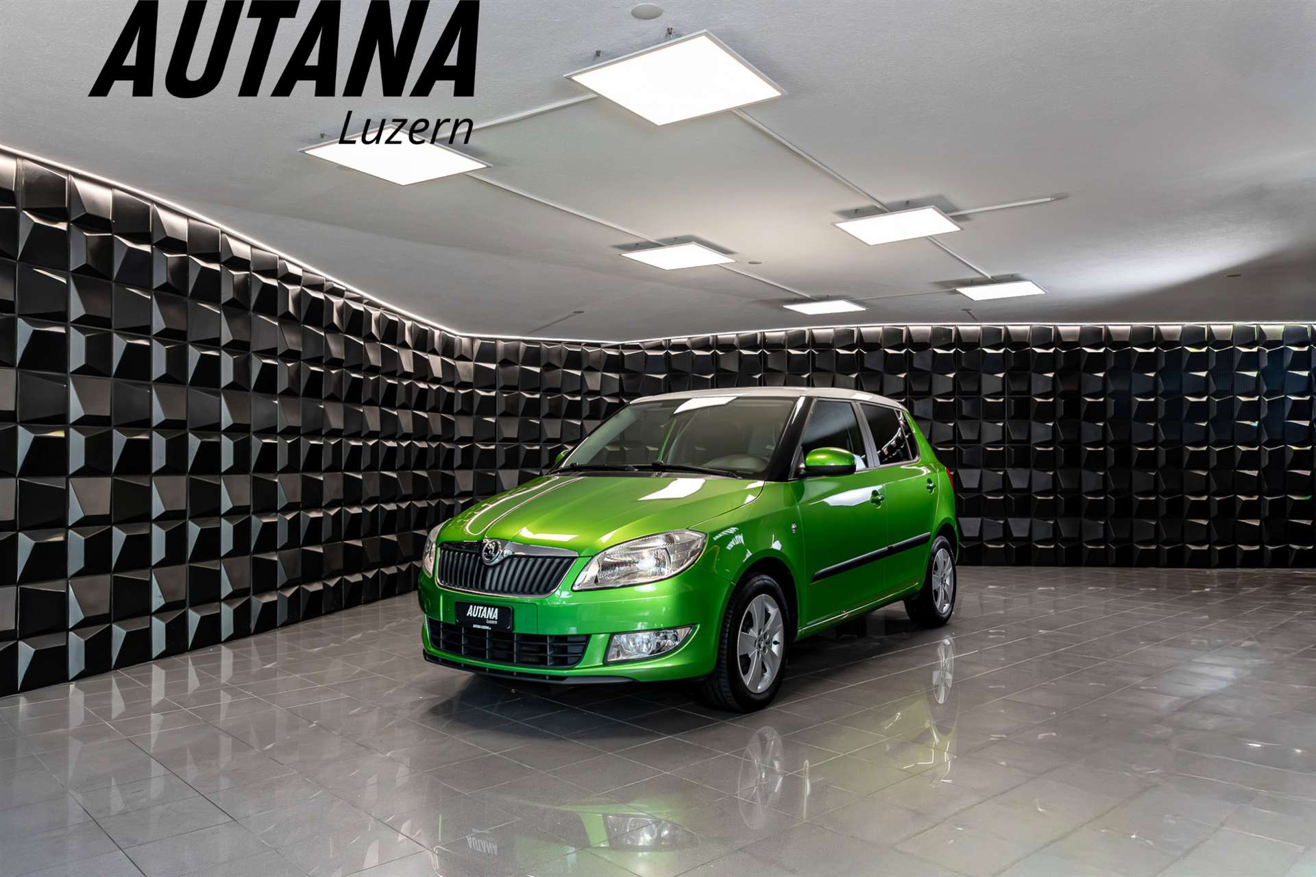 SKODA Fabia 1.2 TSI Ambition Plus-image-0