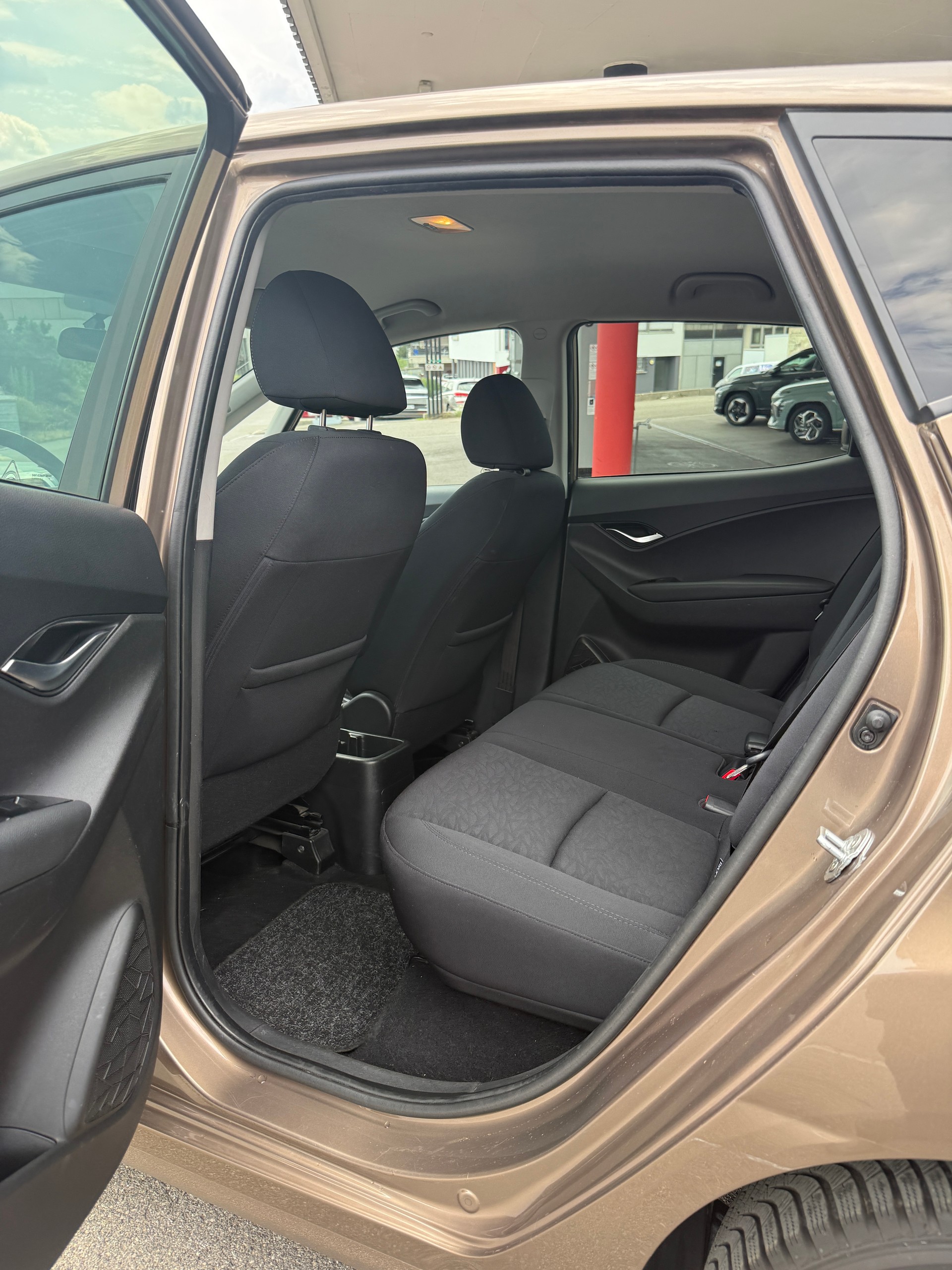 HYUNDAI iX20 1.6 Automatic-image-6