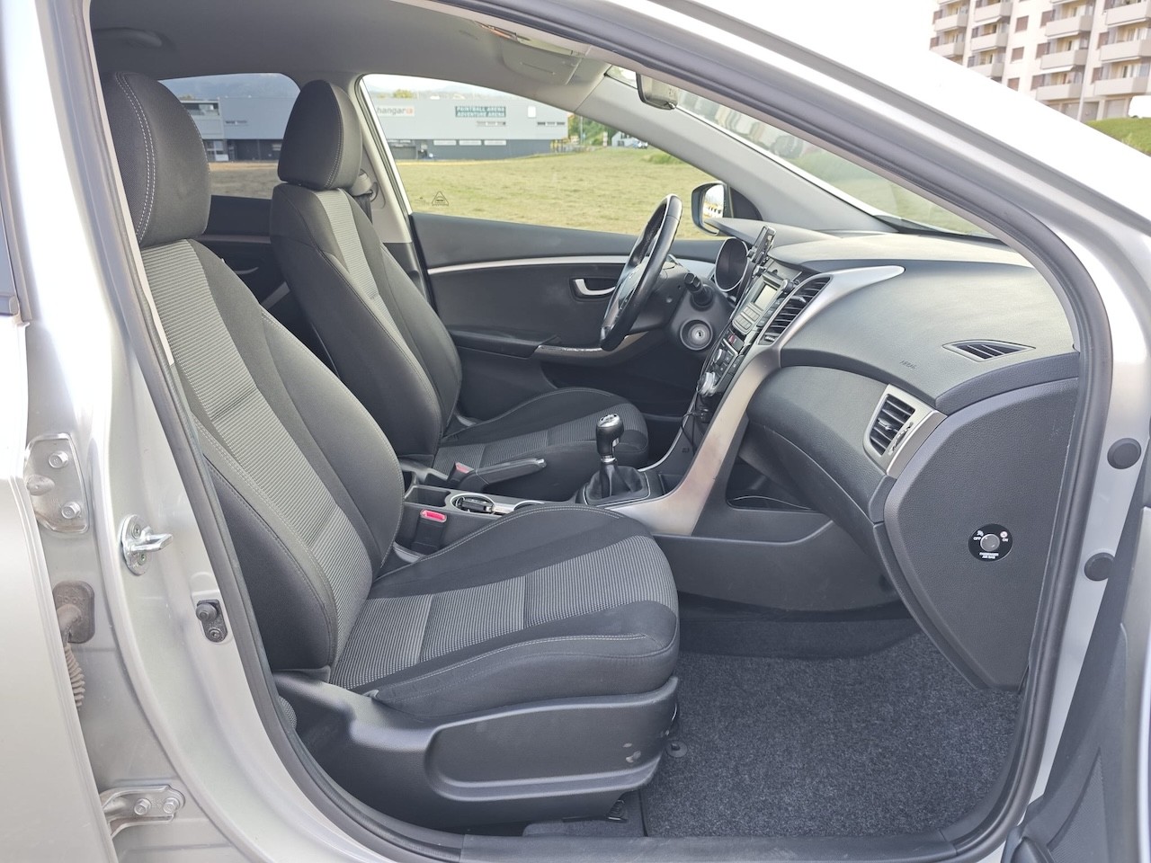 HYUNDAI i30 1.6 CRDi Style-image-11