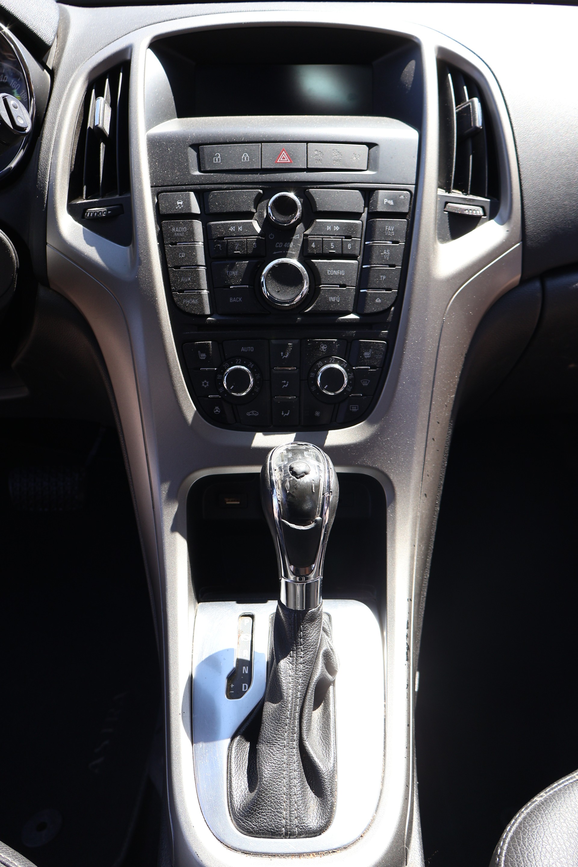 OPEL Astra SportsTourer 1.4i 16V Turbo Automatic-image-10