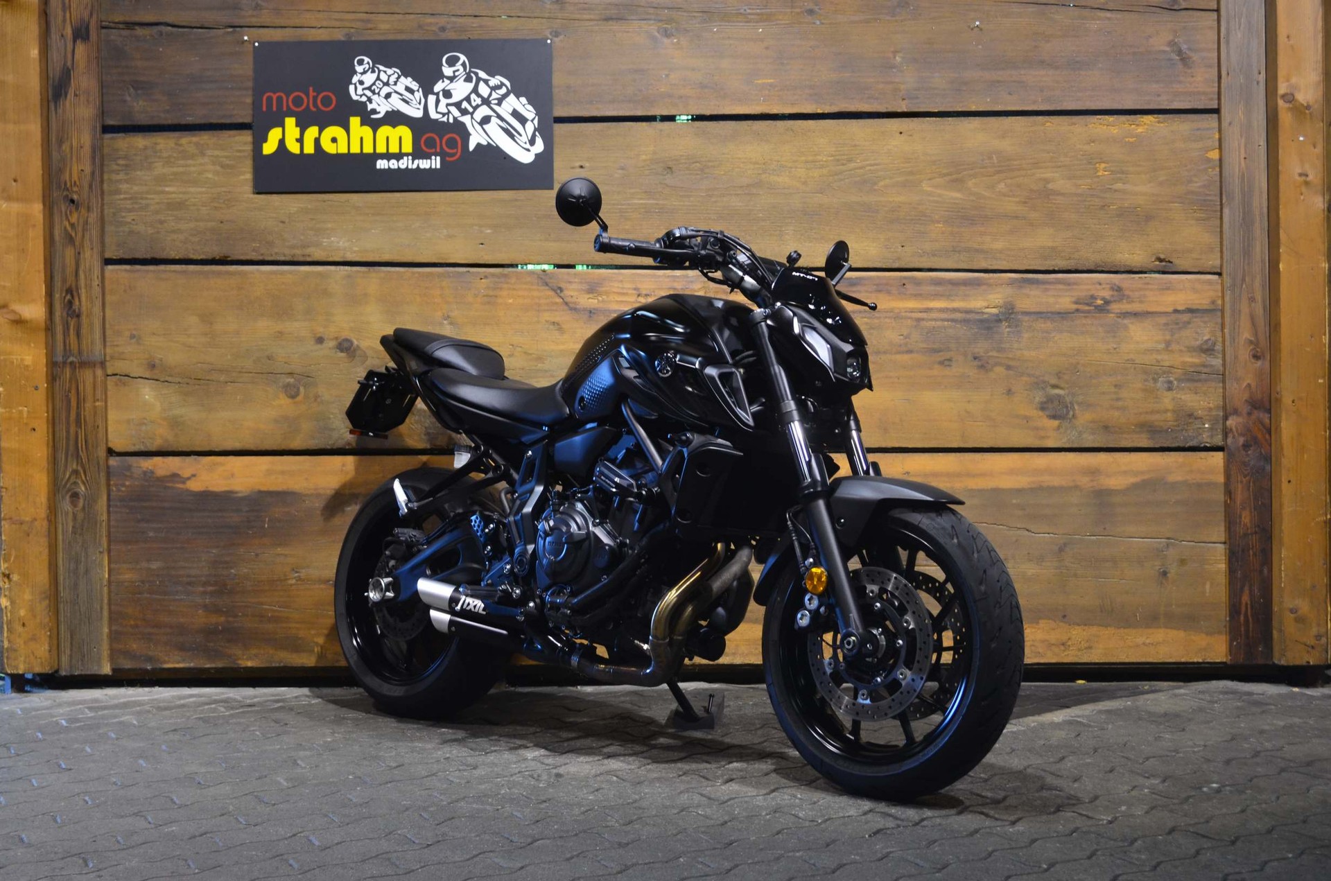 YAMAHA MT-07