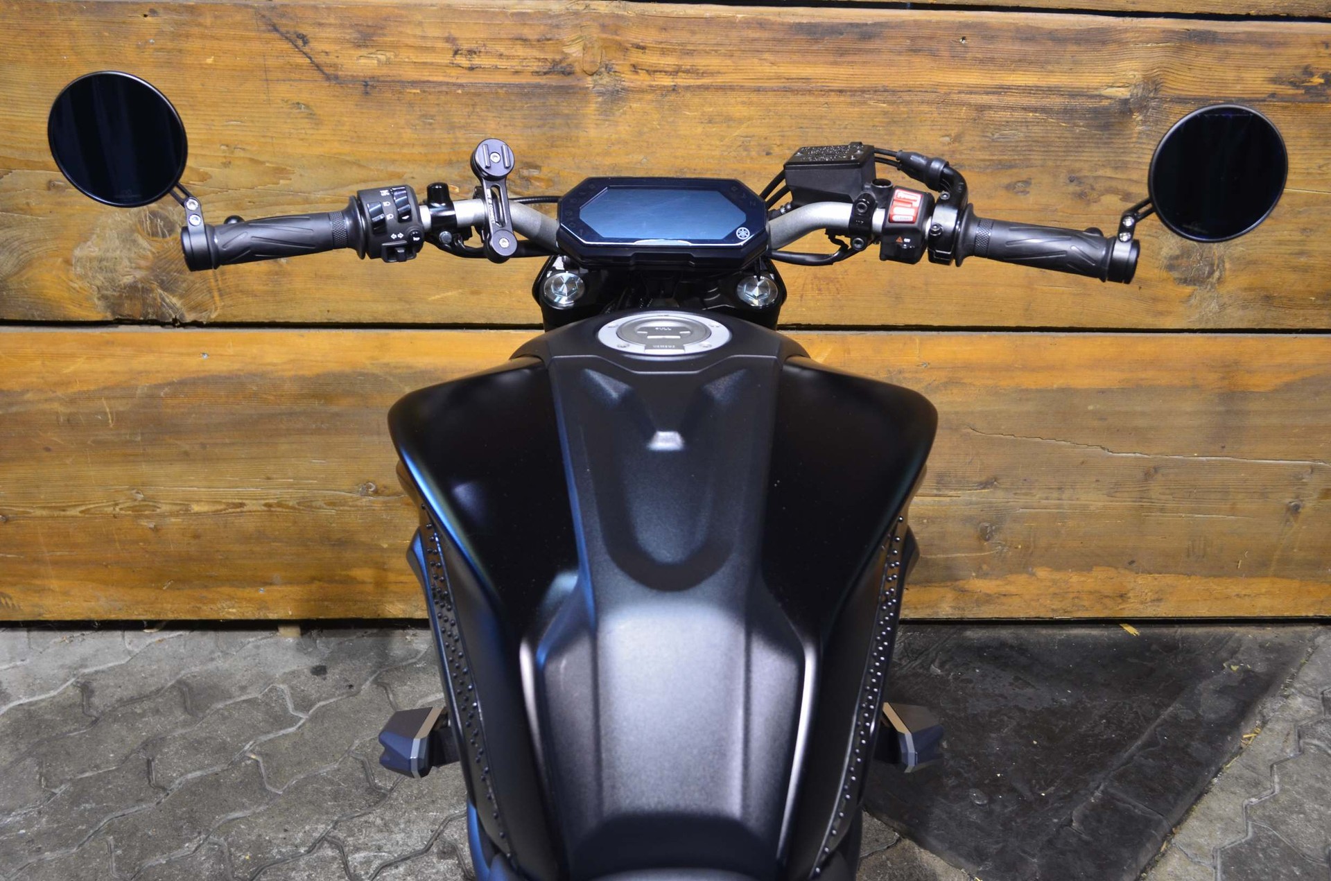 YAMAHA MT-07-showroom-element-2
