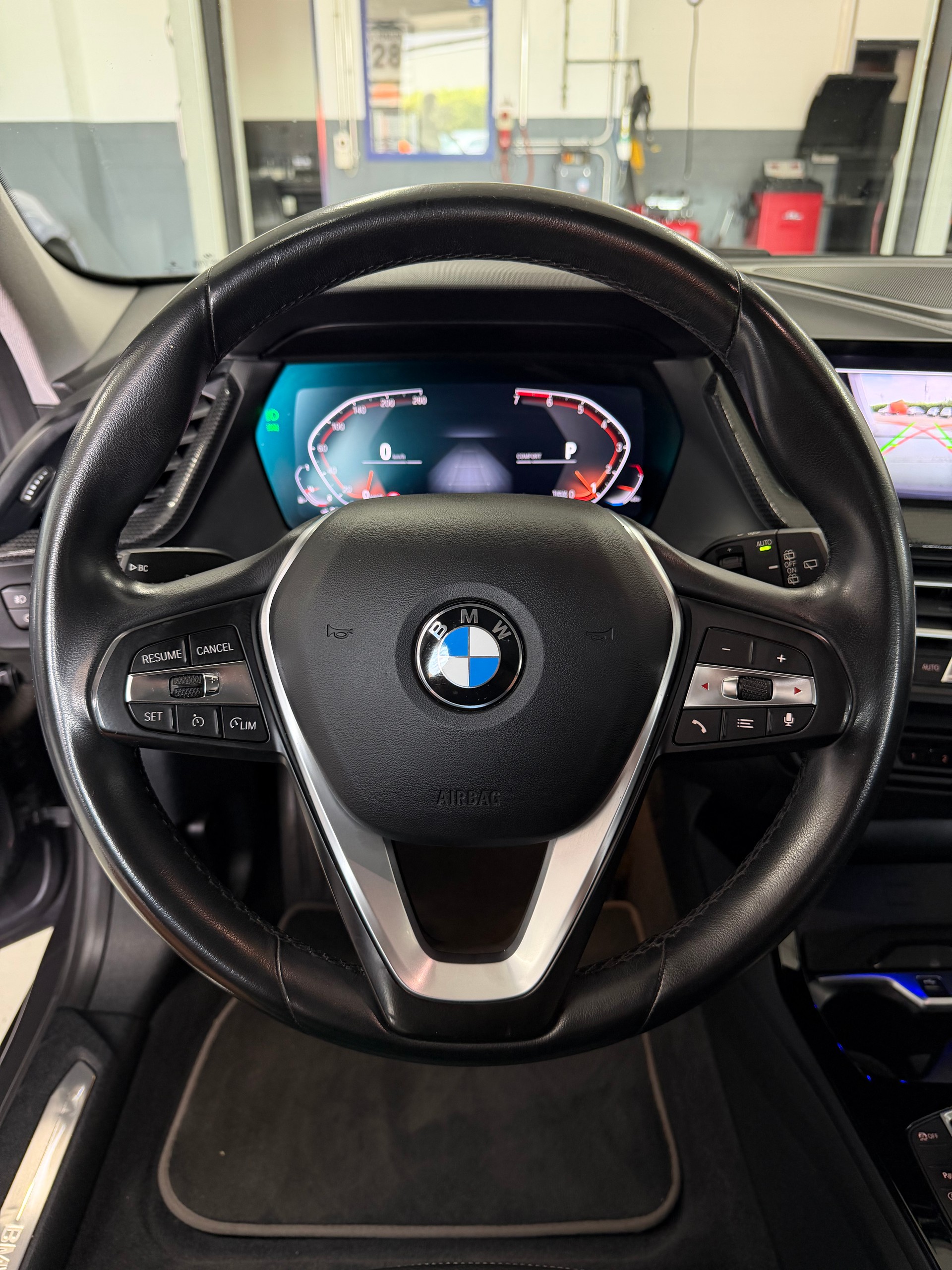 BMW 118i Sport Line * Head Up Display * Rückfahrkamera * Totwinkel * Spurhalteassistent-image-8