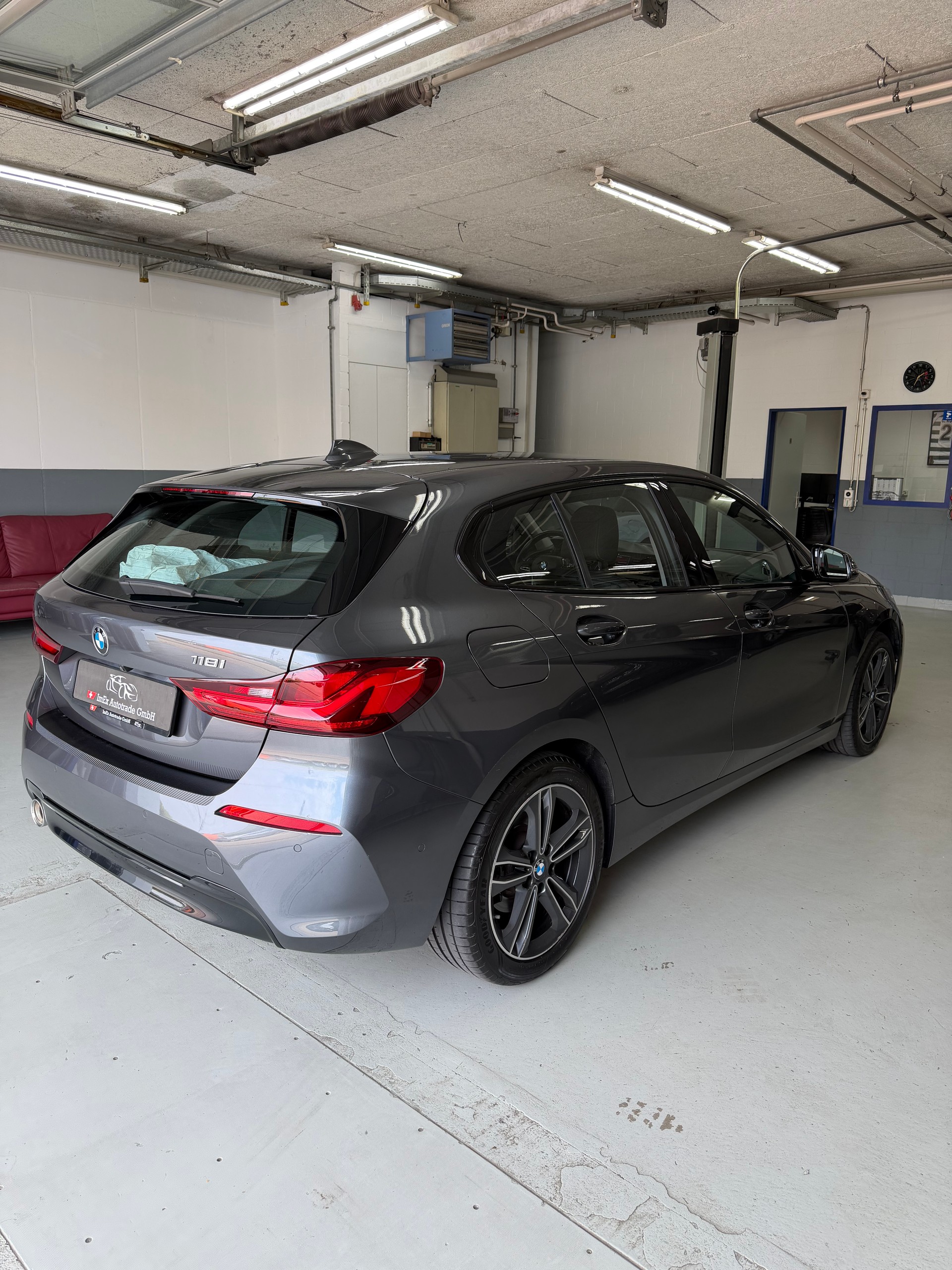 BMW 118i Sport Line * Head Up Display * Rückfahrkamera * Totwinkel * Spurhalteassistent-image-5
