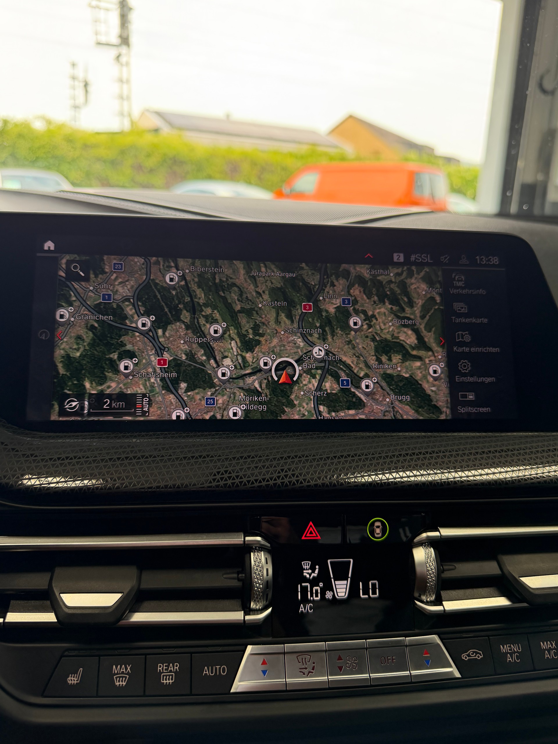 BMW 118i Sport Line * Head Up Display * Rückfahrkamera * Totwinkel * Spurhalteassistent-image-11