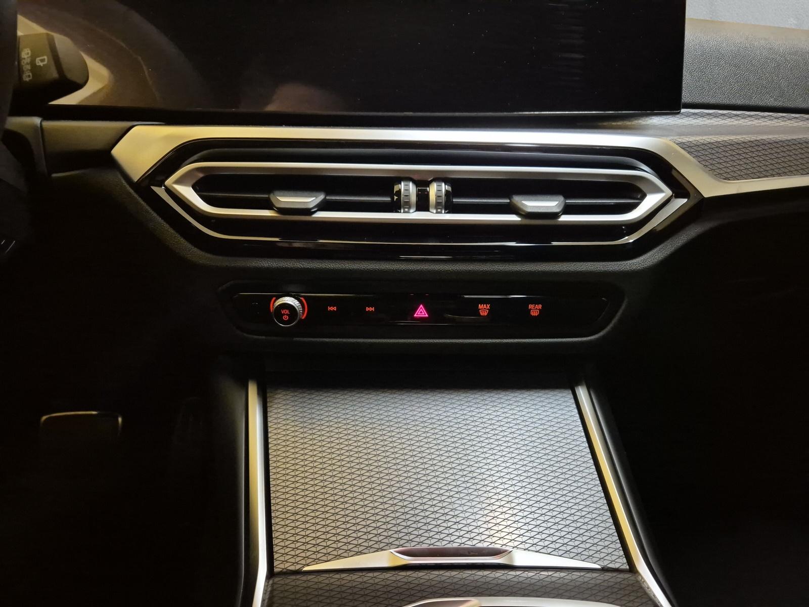 BMW 318i M Sport Touring G21 (CH) AHK 1.3T 📍-image-14