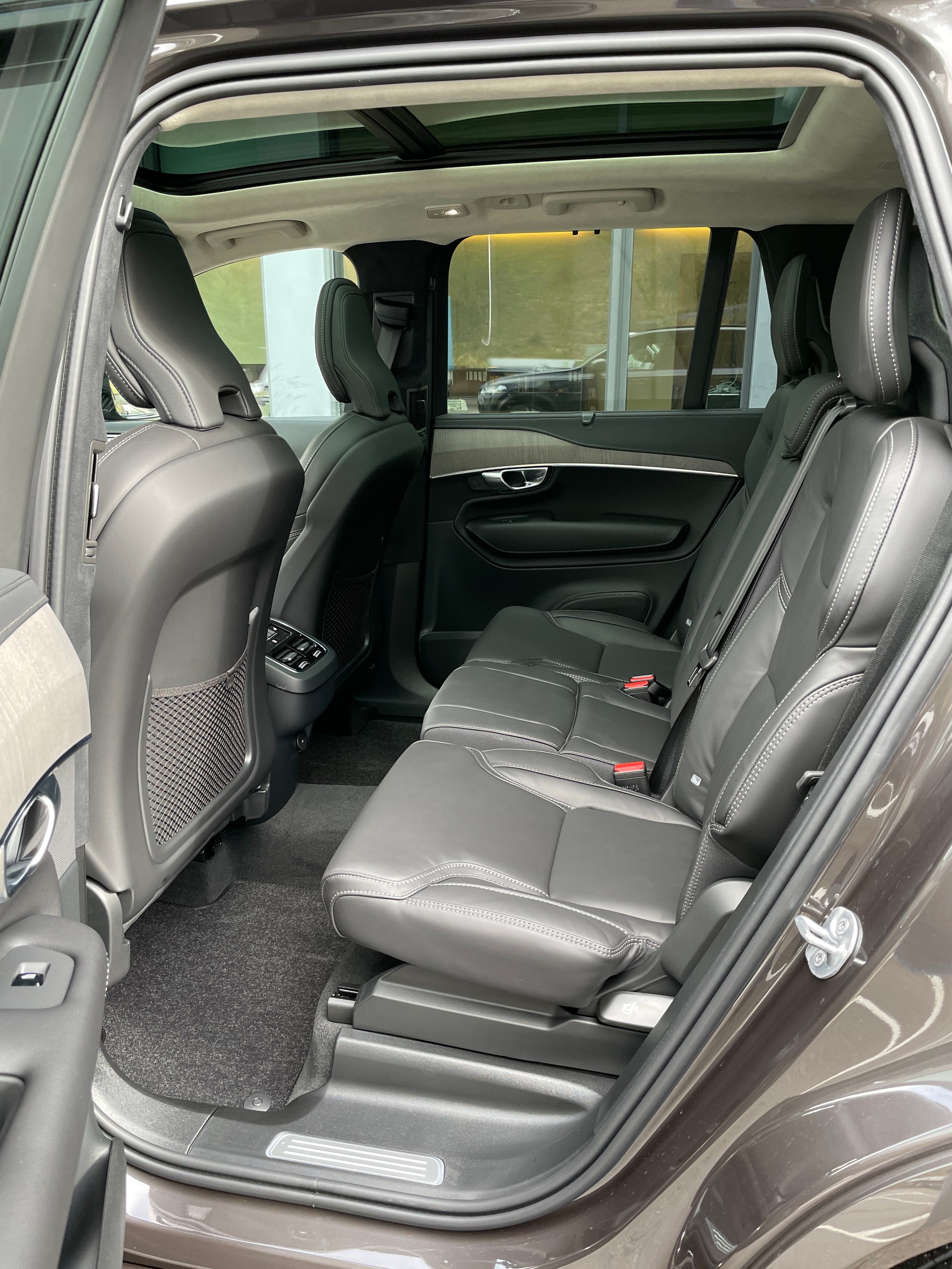 VOLVO XC90 B5 Diesel Mild Hybrid AWD Ultimate Dark Geartronic - 7 Sitzer-image-15