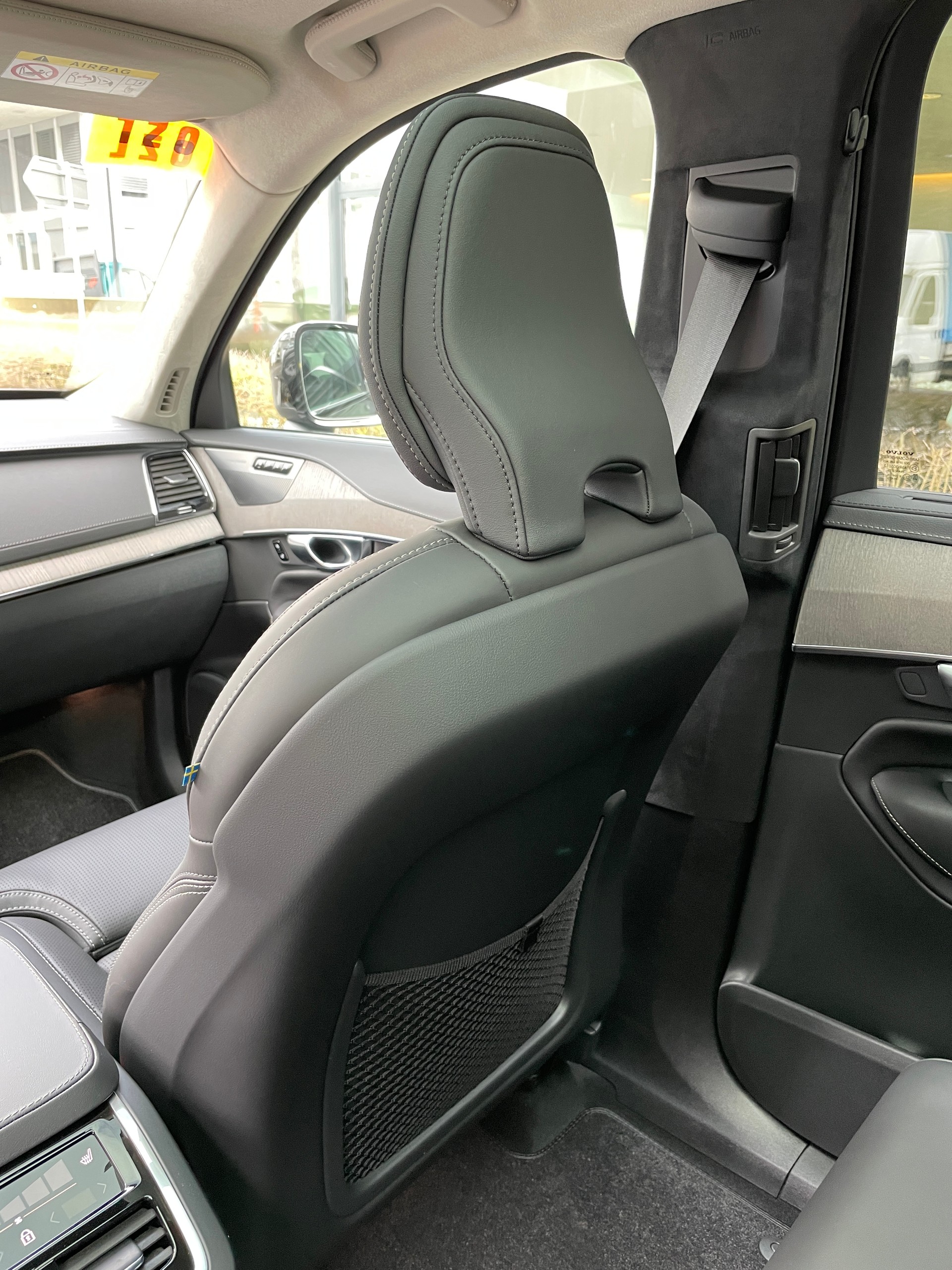 VOLVO XC90 B5 Diesel Mild Hybrid AWD Ultimate Dark Geartronic - 7 Sitzer-image-17