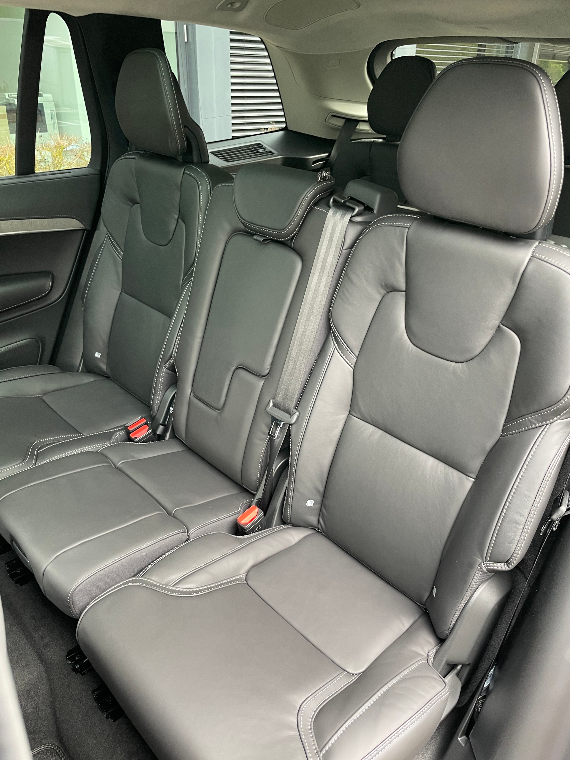 VOLVO XC90 B5 Diesel Mild Hybrid AWD Ultimate Dark Geartronic - 7 Sitzer-image-14