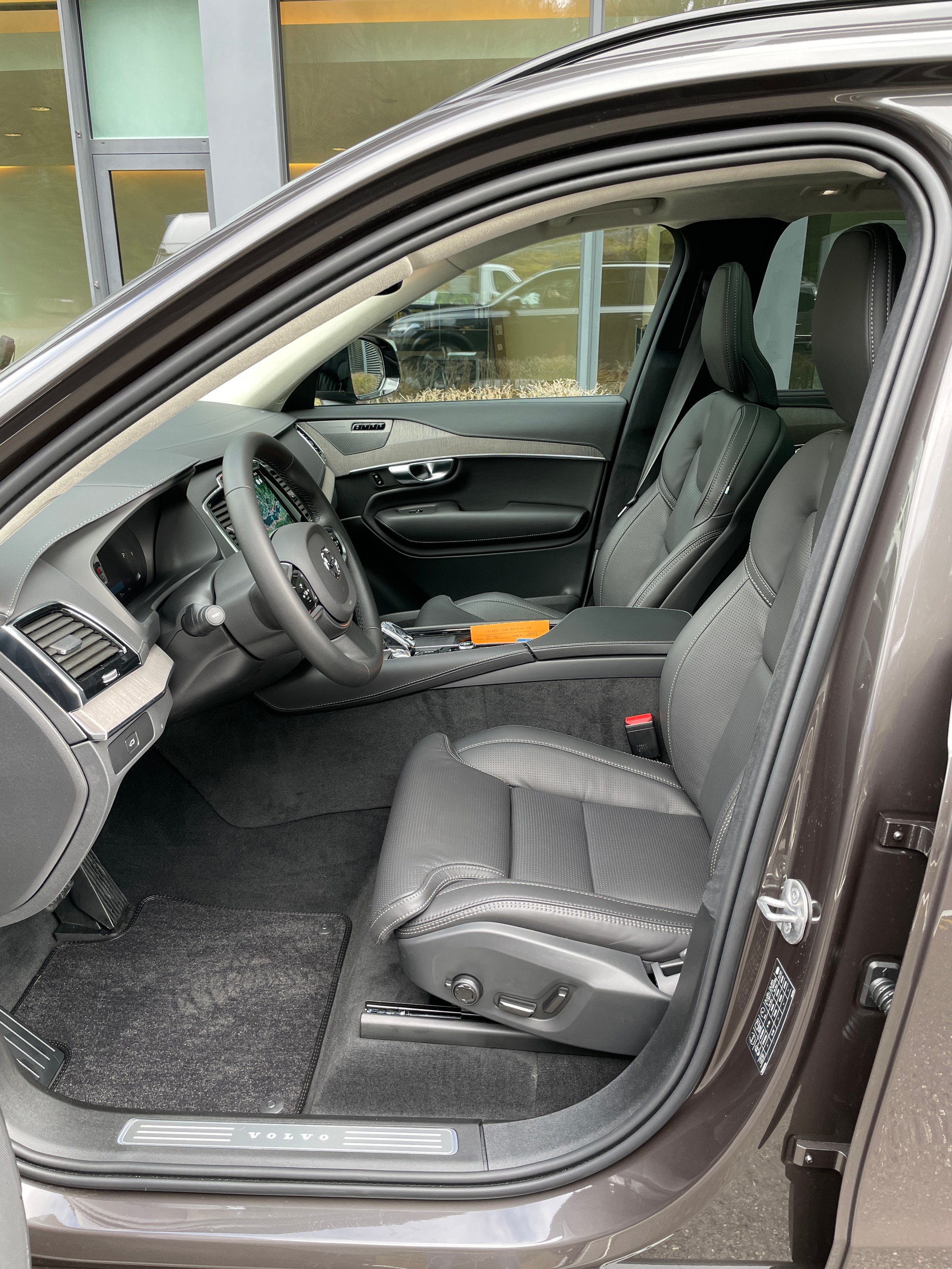 VOLVO XC90 B5 Diesel Mild Hybrid AWD Ultimate Dark Geartronic - 7 Sitzer-image-11