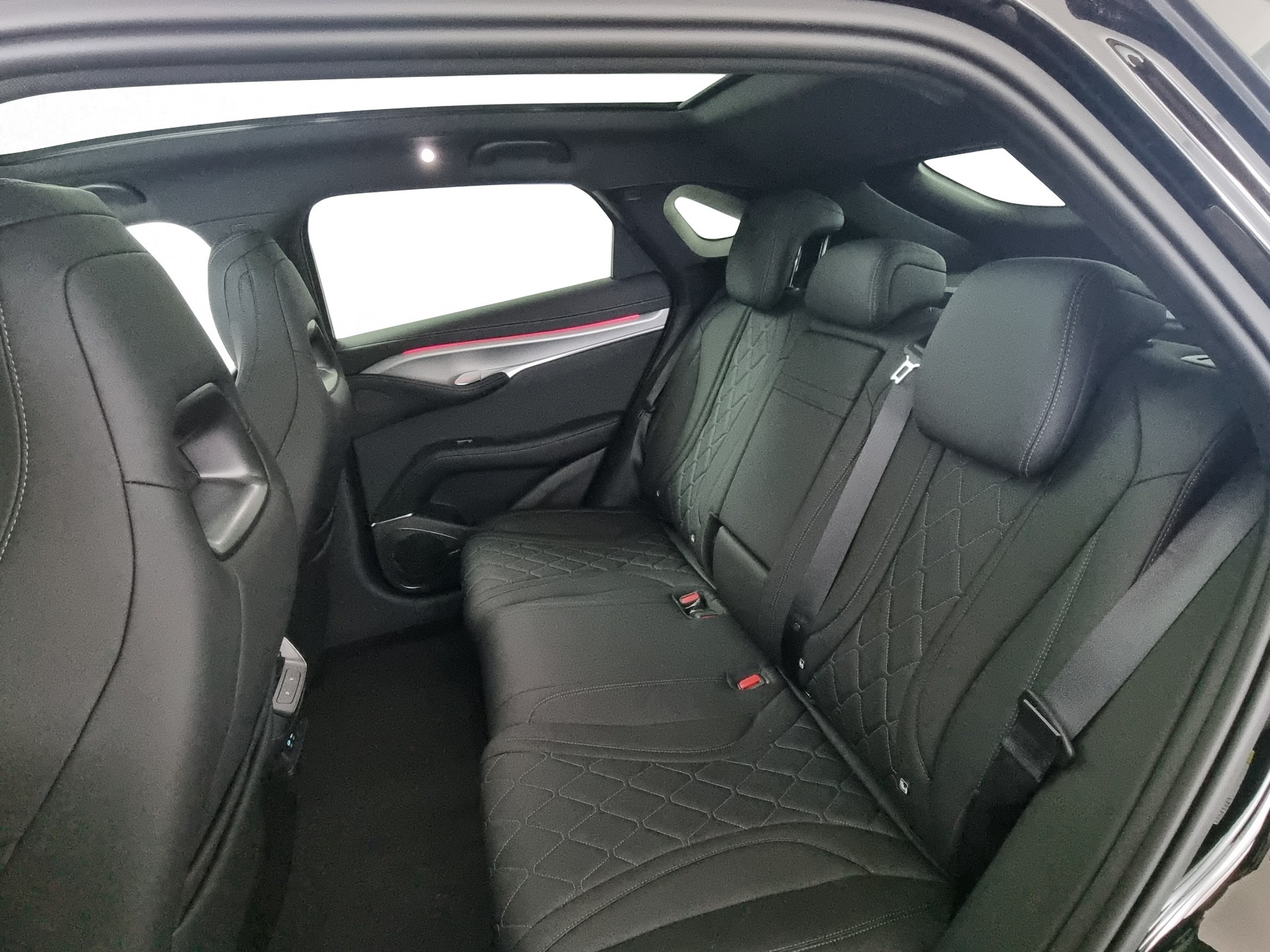 BYD Sealion 7 91,3 kWh Excellence AWD-image-6