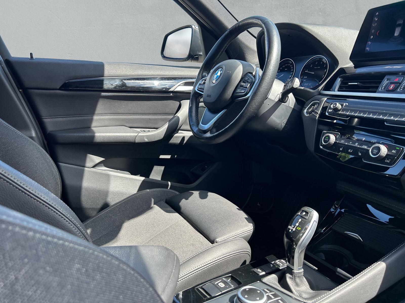 BMW X1 20i Sport Line xDrive F48 (CH9-image-13