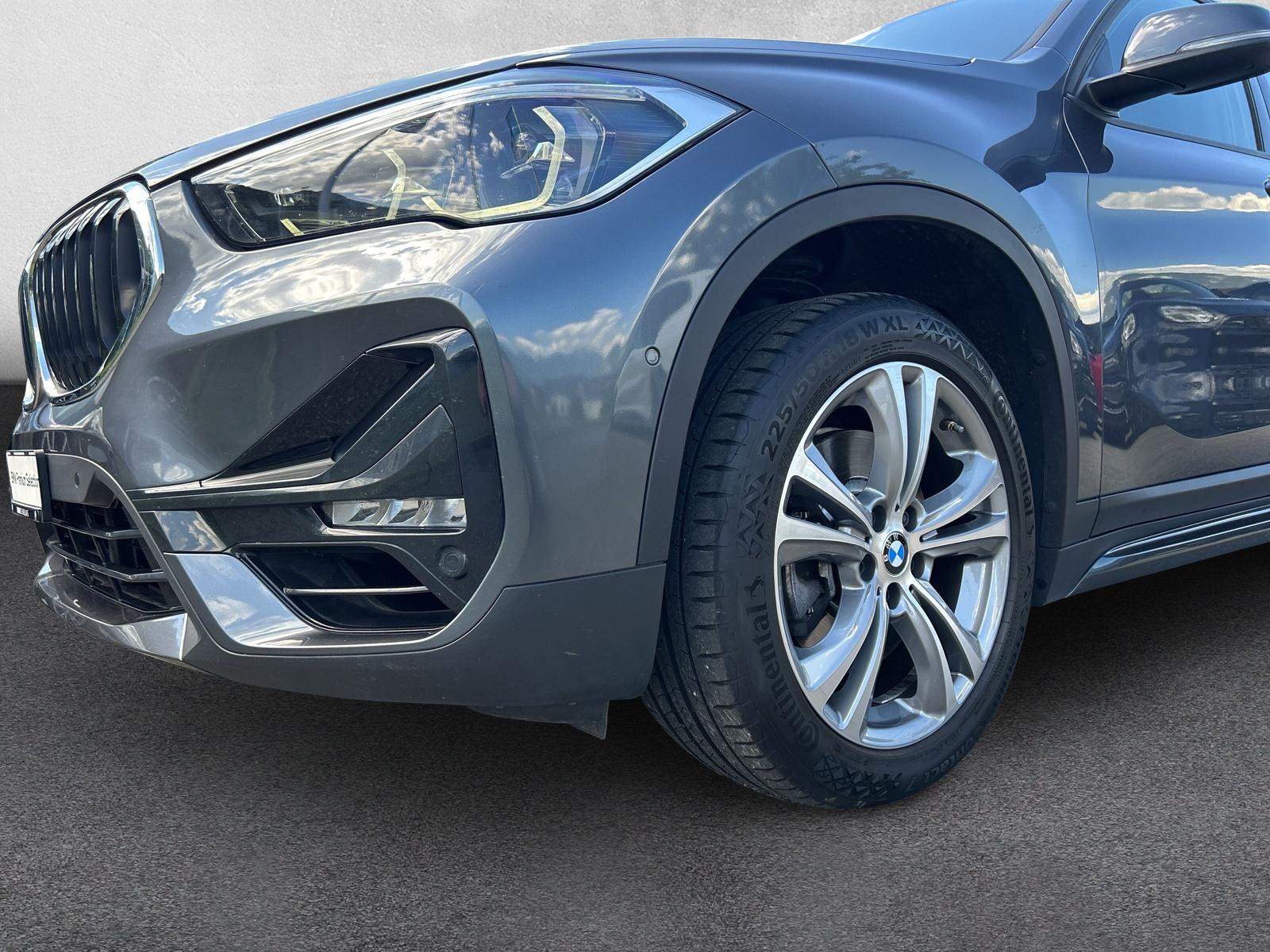 BMW X1 20i Sport Line xDrive F48 (CH9-image-8