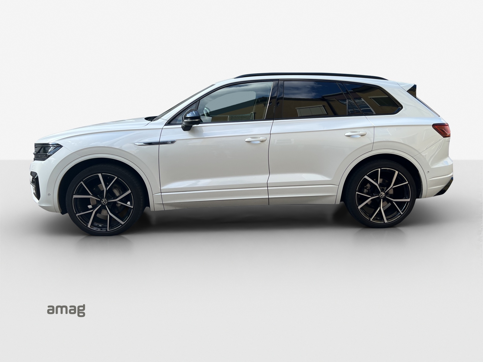 VW Touareg 3.0 TDI R Line Tiptronic-image-1