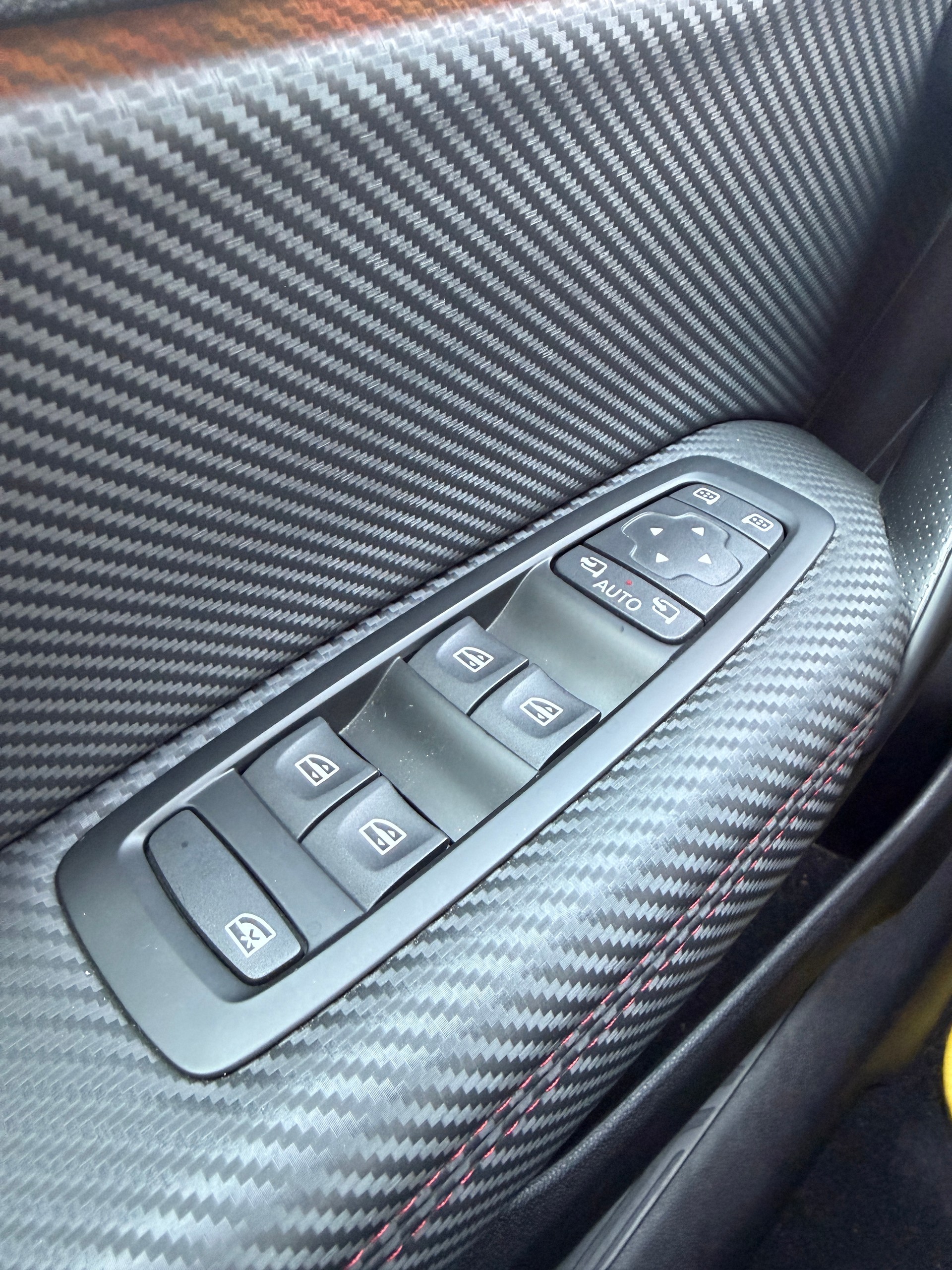 RENAULT Mégane Sport 1.8 T Trophy EDC-image-11