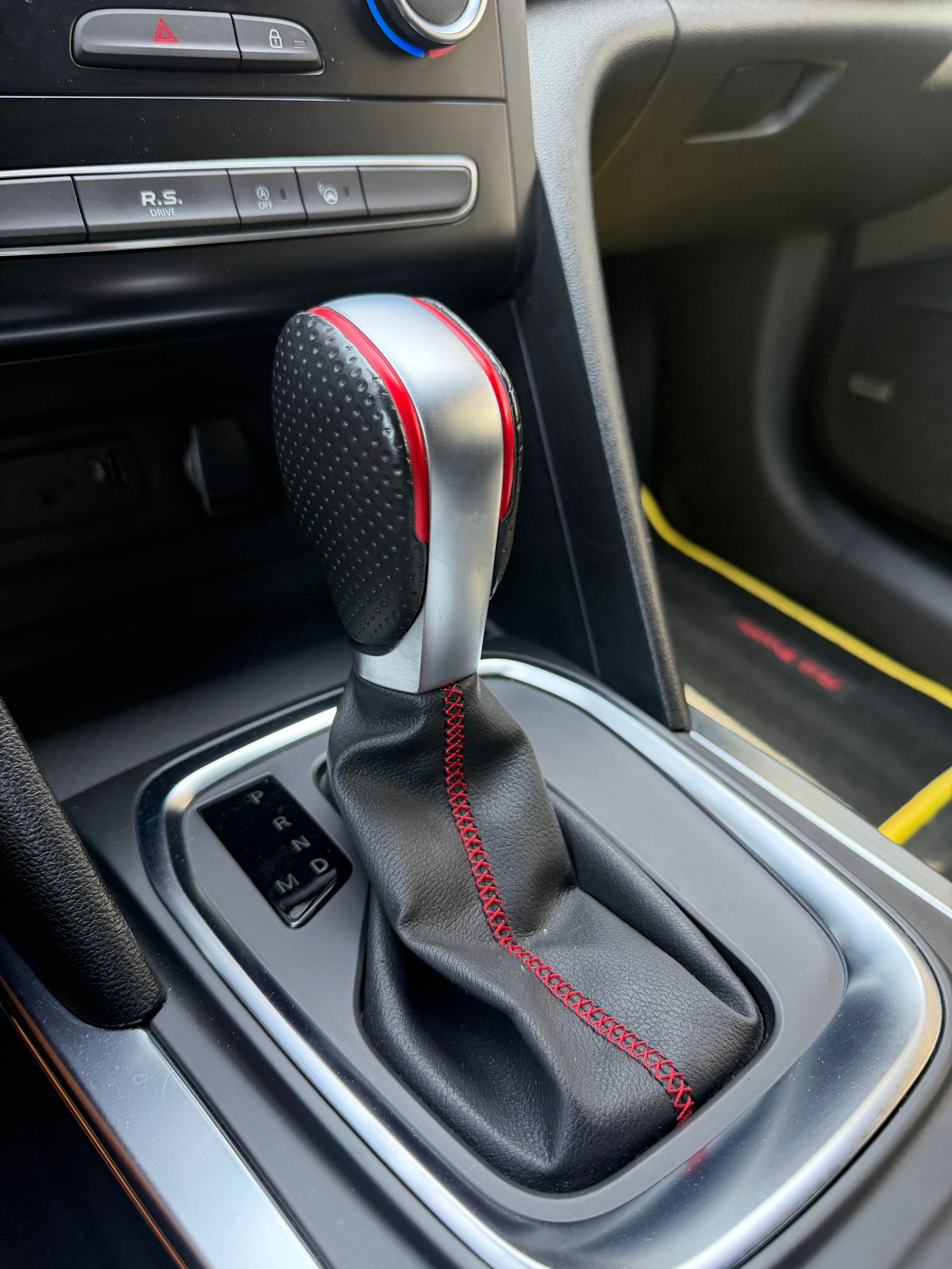 RENAULT Mégane Sport 1.8 T Trophy EDC-image-8