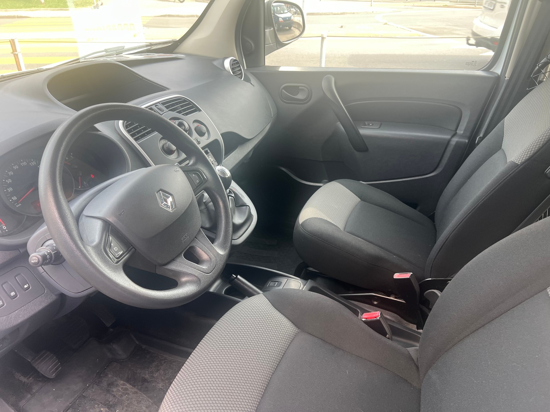 RENAULT Kangoo Medium dCi 95 ENERGY Access-image-4