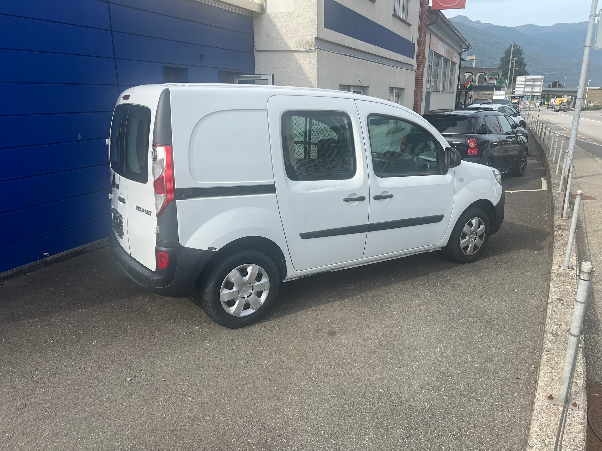 RENAULT Kangoo Medium dCi 95 ENERGY Access-image-2