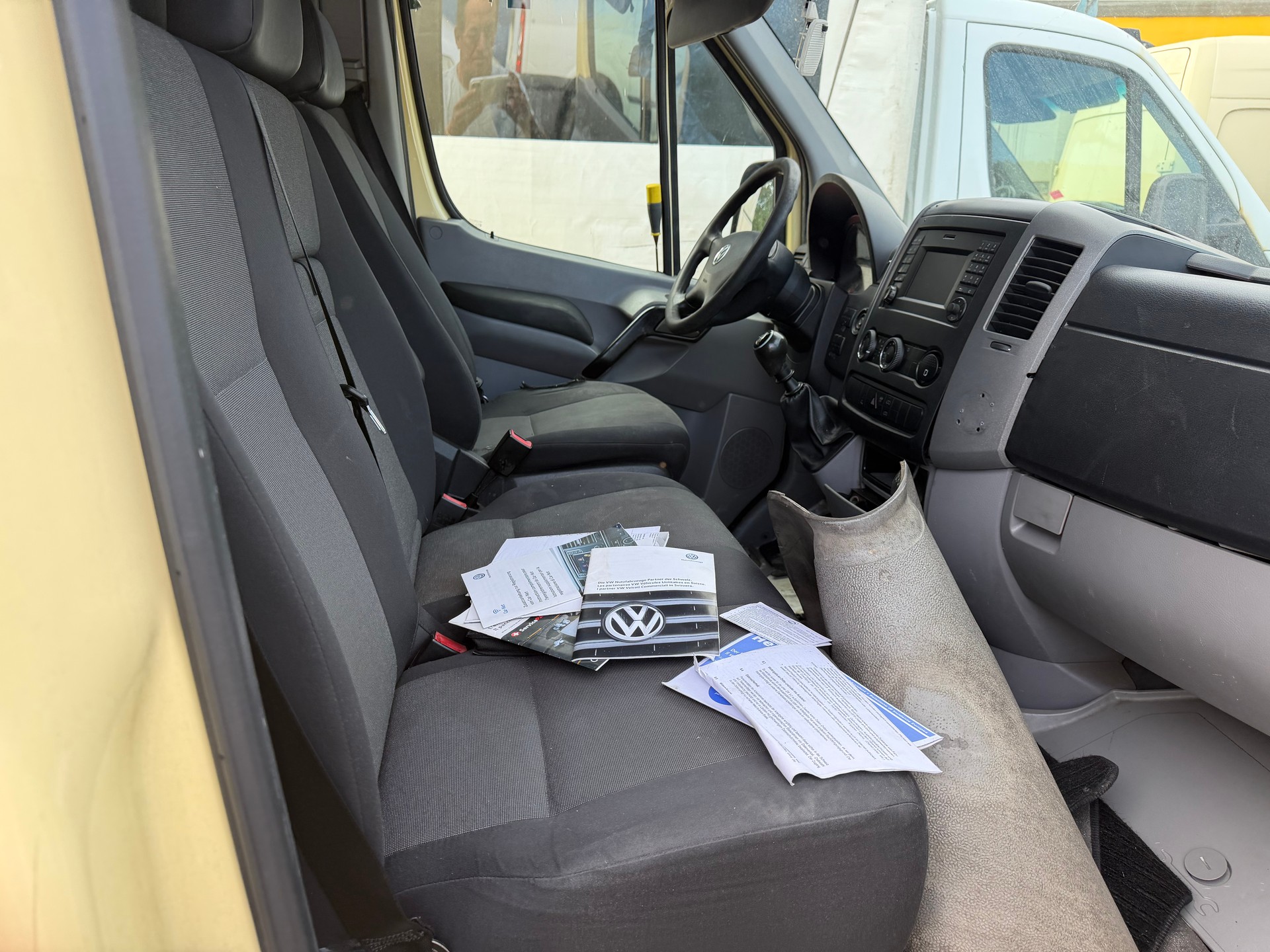 VW Crafter 35 2.0 BiTDI CR-image-2