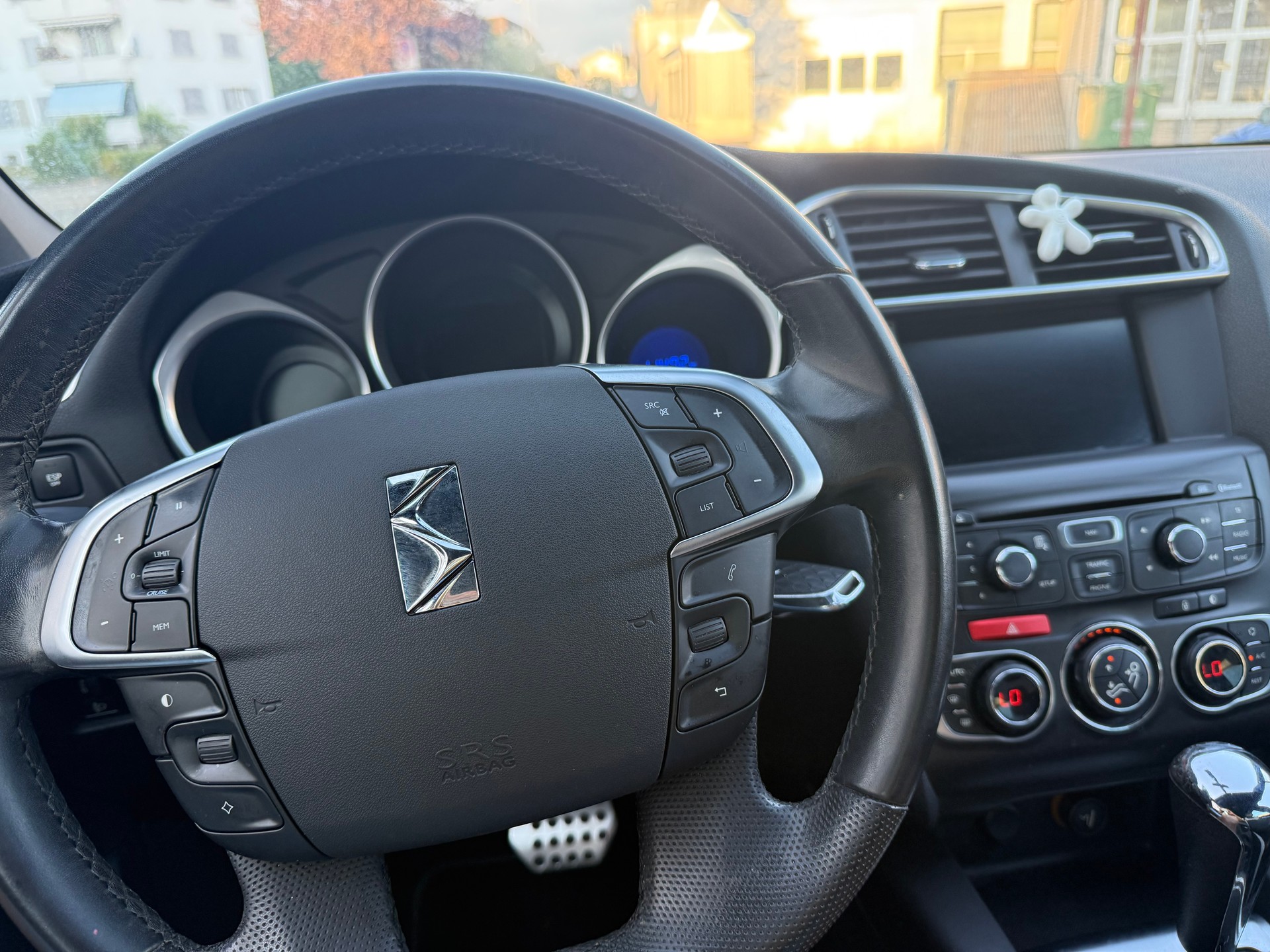 DS AUTOMOBILES DS4 1.6 THP Automatic-image-11
