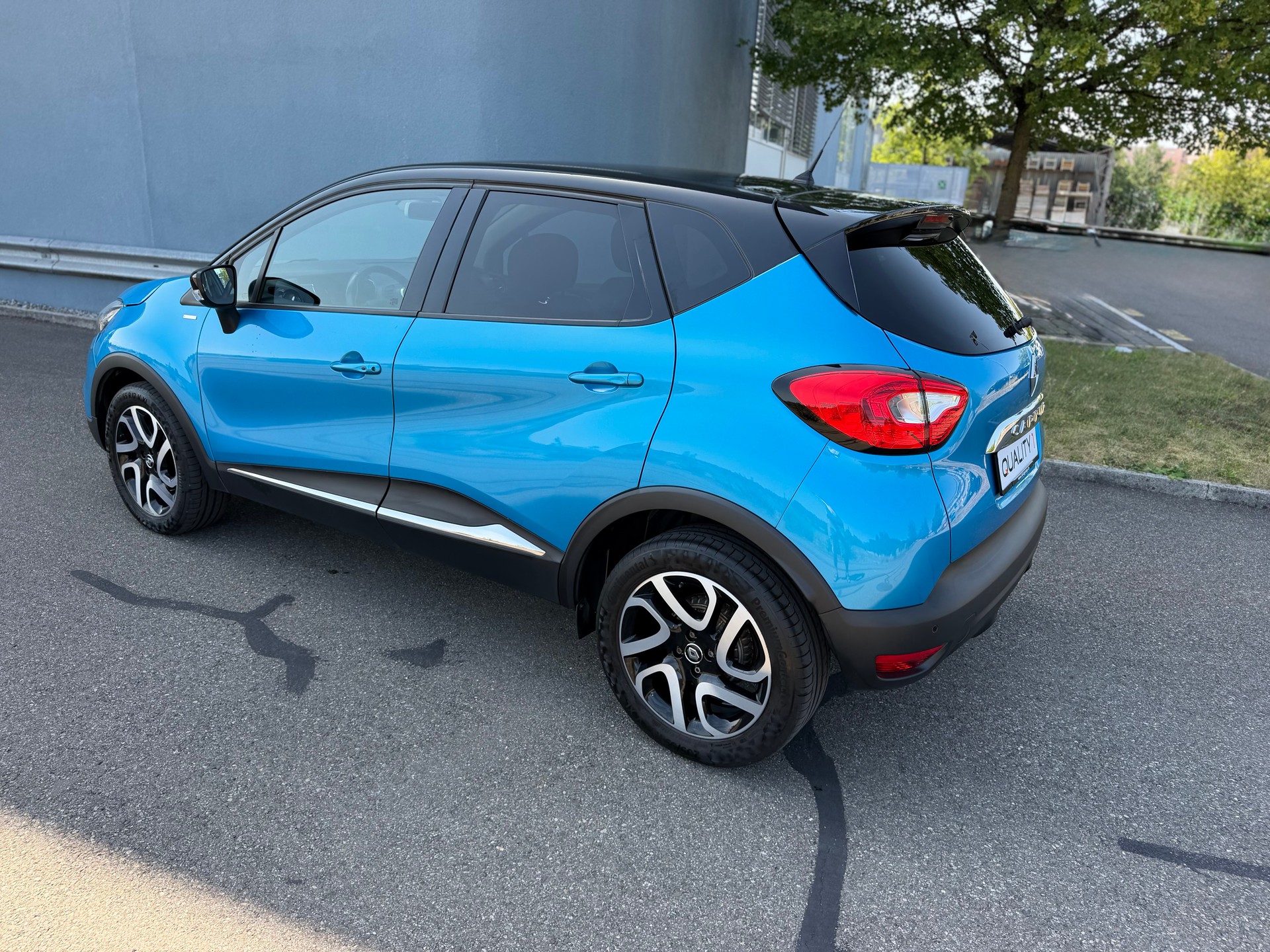 RENAULT Captur 1.2 T 16V Swiss Edition EDC-image-6