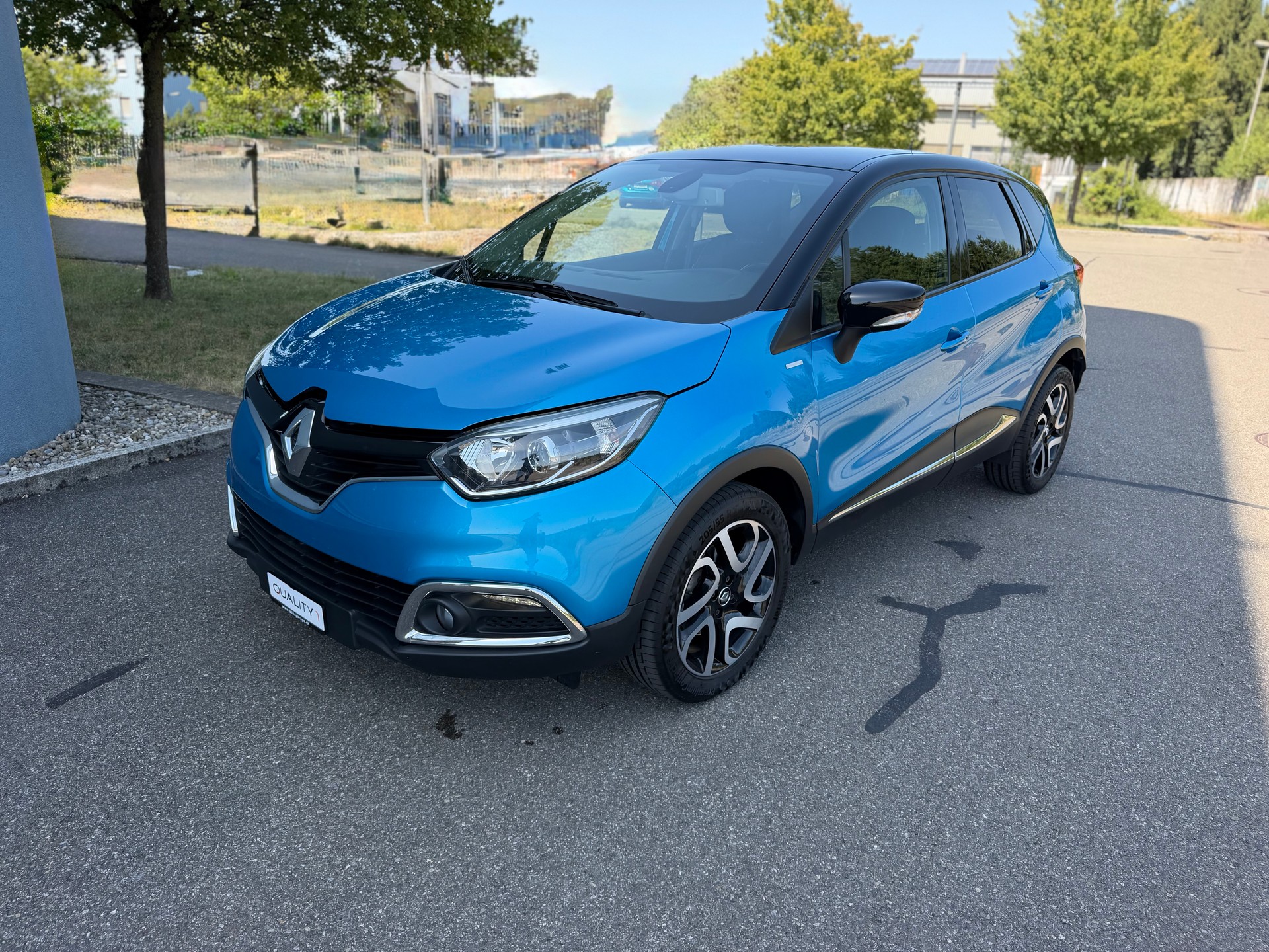 RENAULT Captur 1.2 T 16V Swiss Edition EDC-image-0