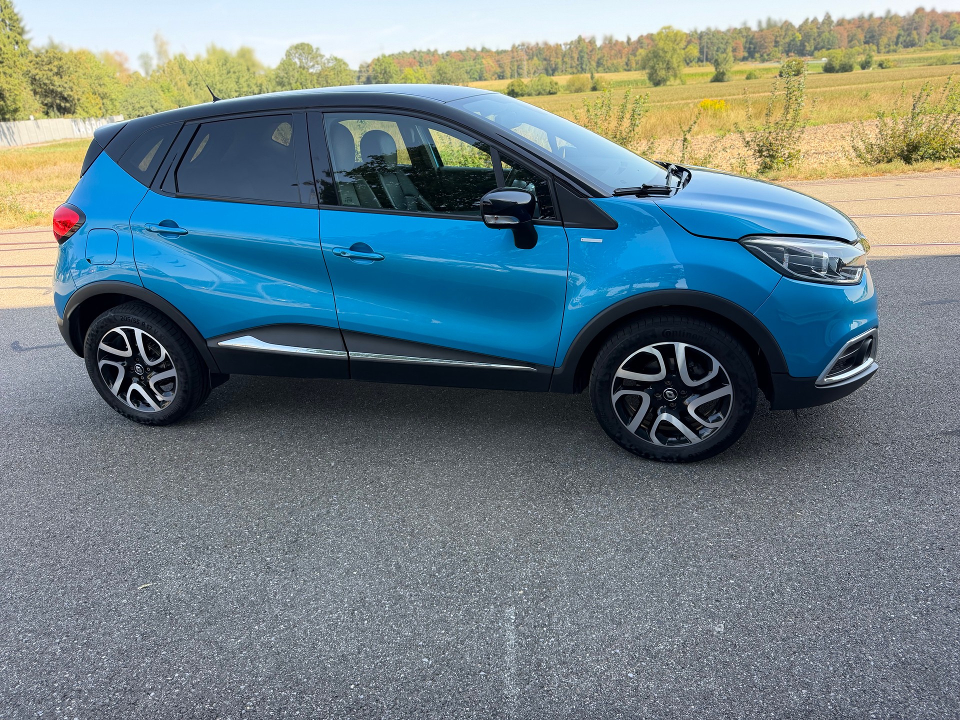 RENAULT Captur 1.2 T 16V Swiss Edition EDC-image-3