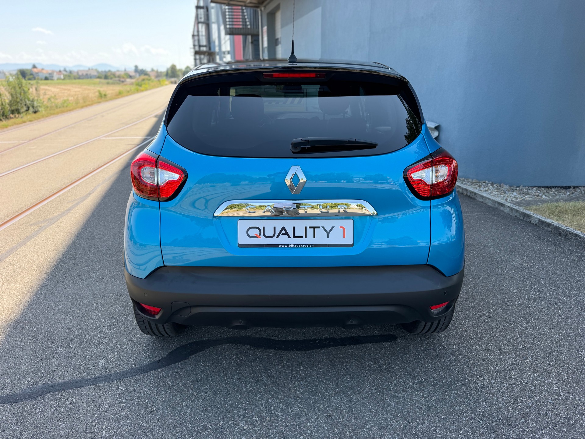 RENAULT Captur 1.2 T 16V Swiss Edition EDC-image-5