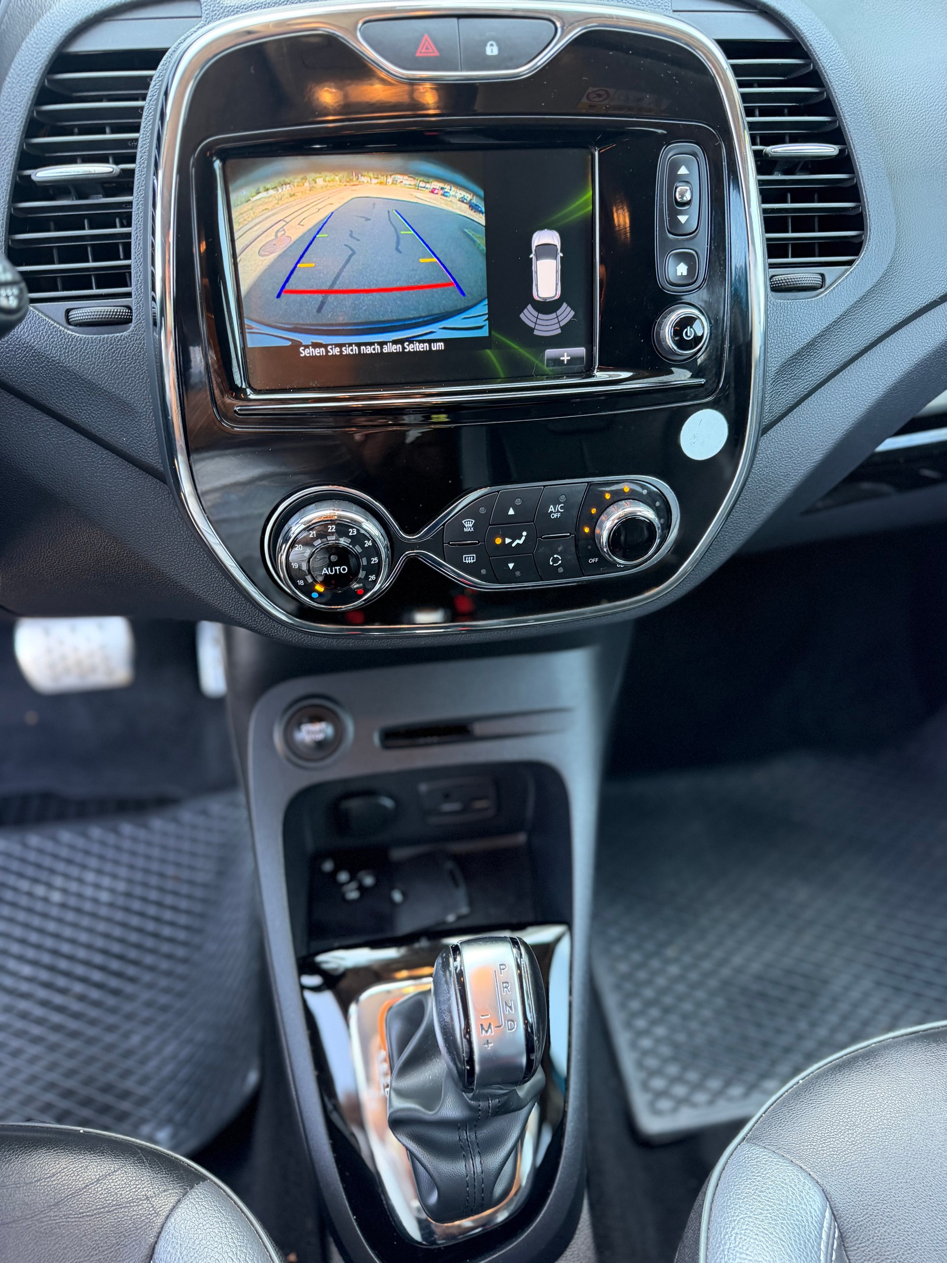 RENAULT Captur 1.2 T 16V Swiss Edition EDC-image-18
