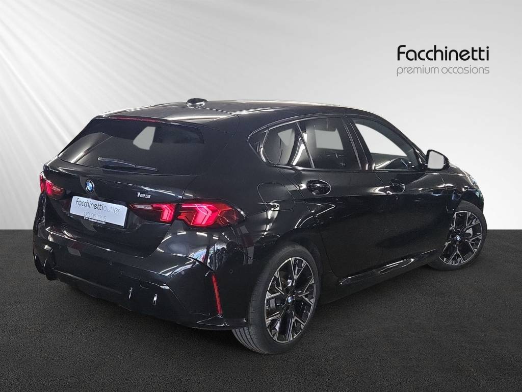 BMW 123 xDrive M Sport Steptronic-image-3