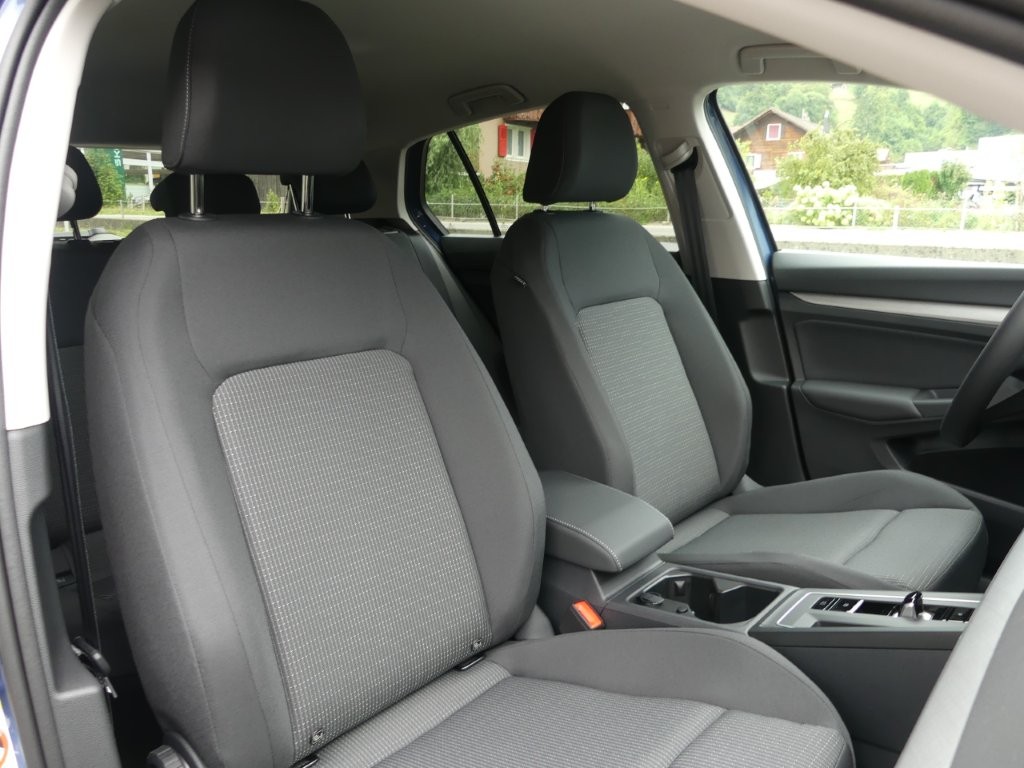 VW Golf 1.5 e TSI mHEV Value DSG-image-10