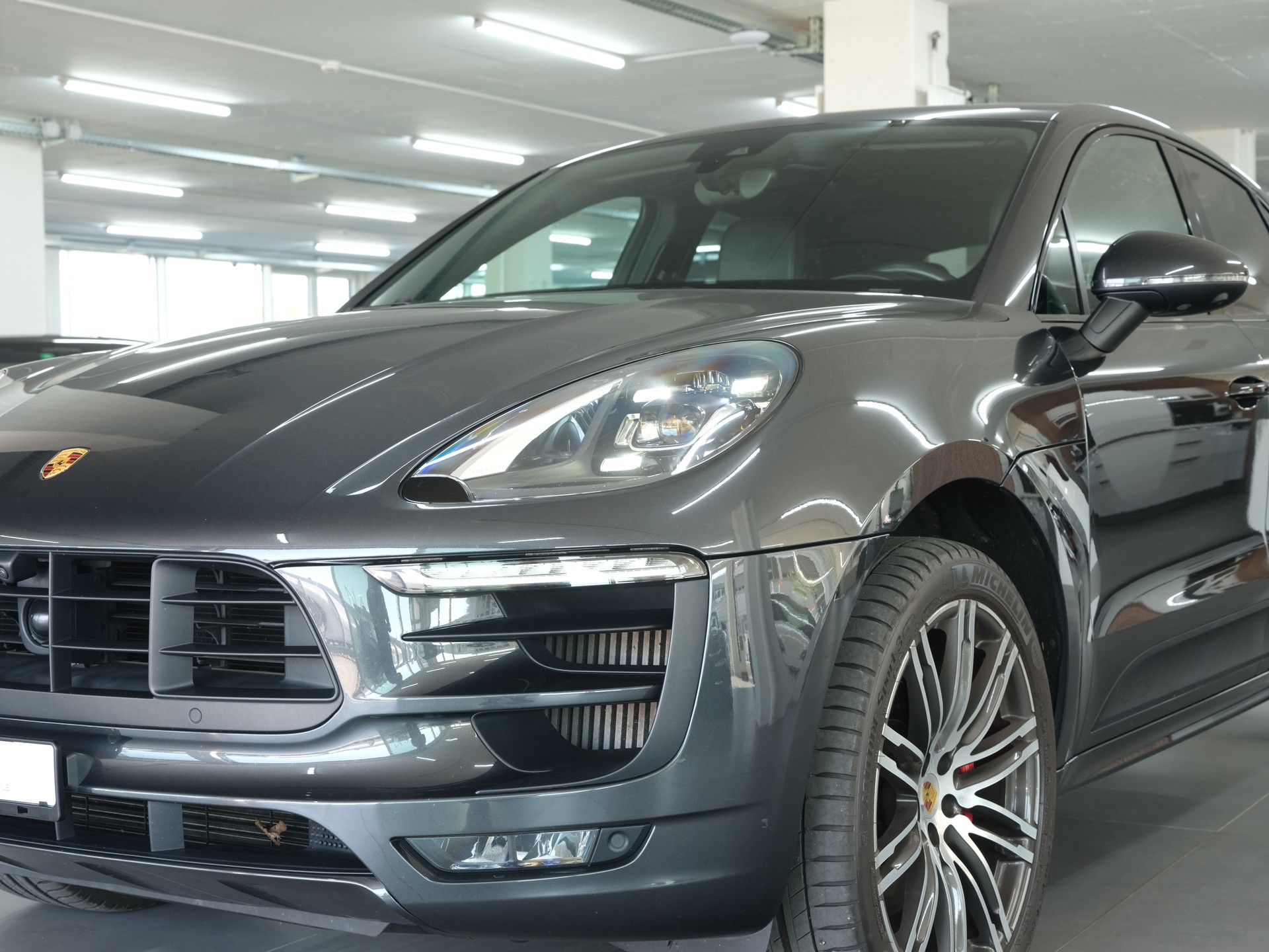 PORSCHE Macan GTS PDK *Bose* *Panorama* *Sportabgassanlage*-image-10