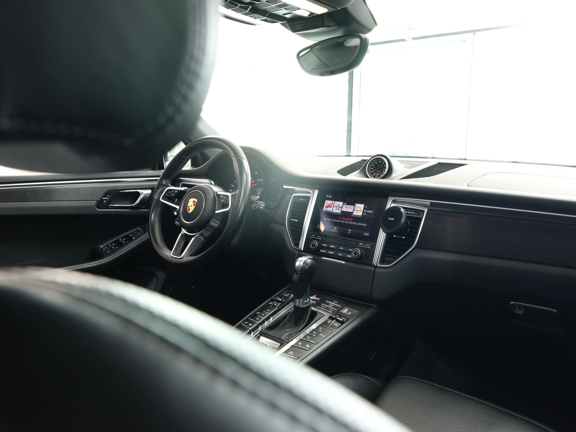 PORSCHE Macan GTS PDK *Bose* *Panorama* *Sportabgassanlage*-image-31