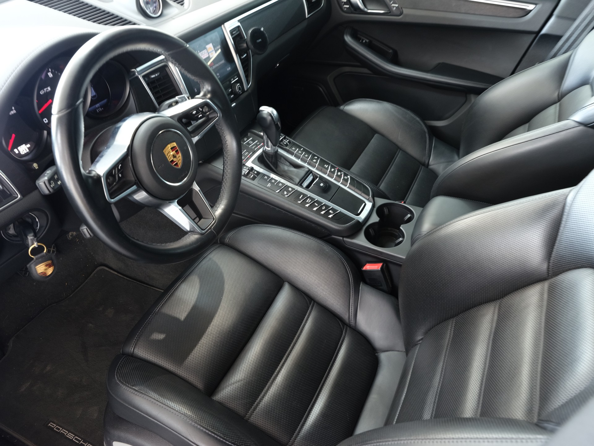 PORSCHE Macan GTS PDK *Bose* *Panorama* *Sportabgassanlage*-image-19