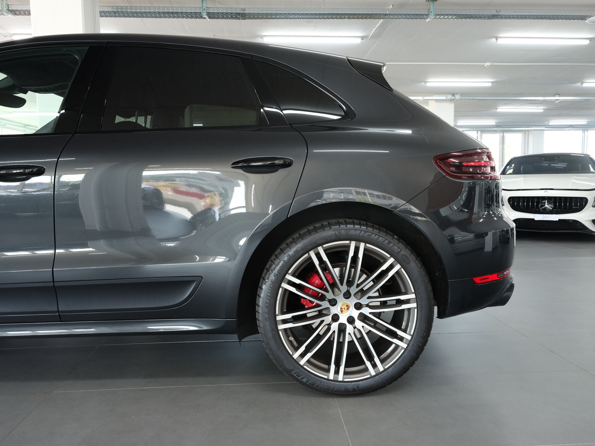 PORSCHE Macan GTS PDK *Bose* *Panorama* *Sportabgassanlage*-image-13