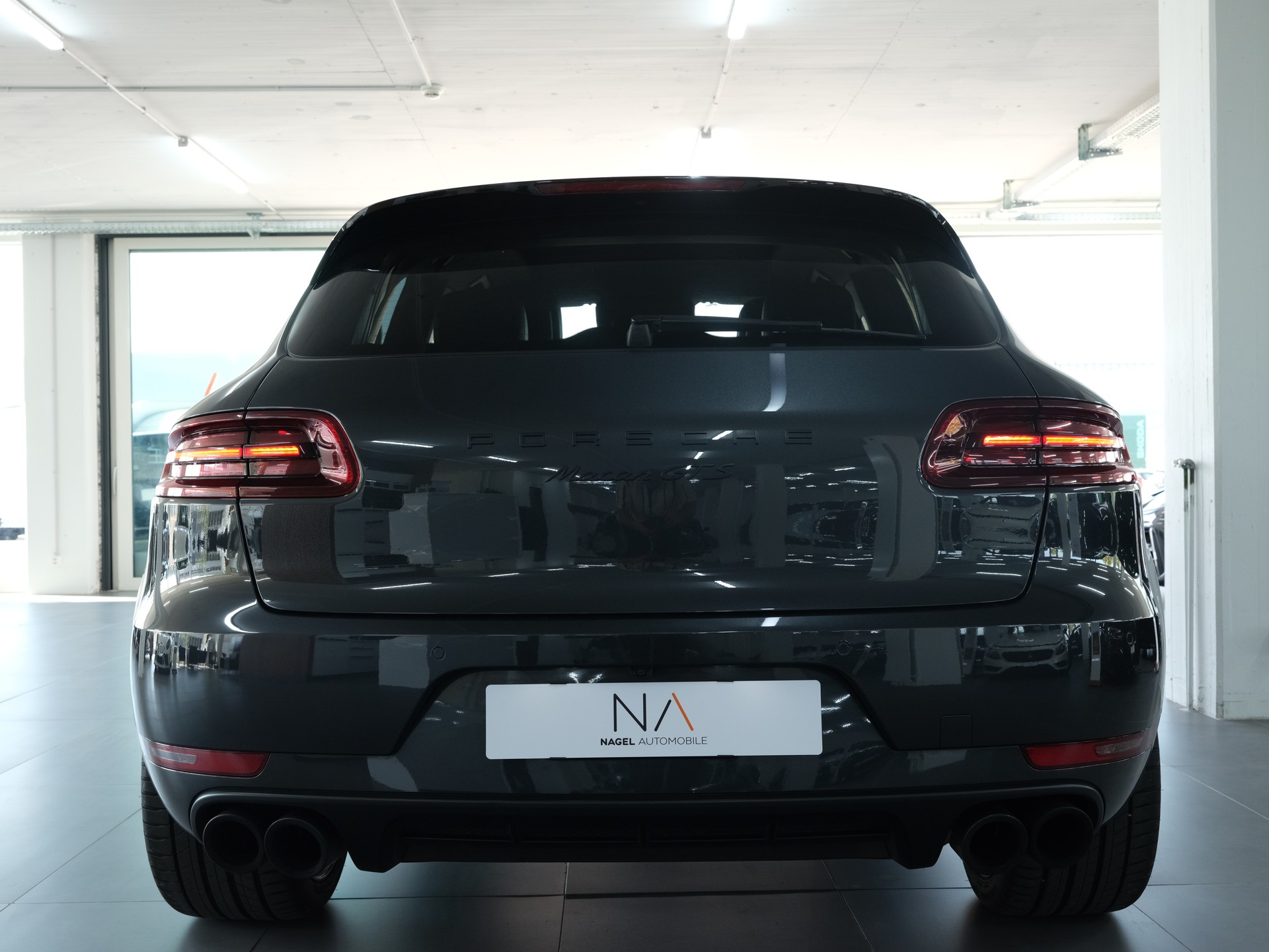 PORSCHE Macan GTS PDK *Bose* *Panorama* *Sportabgassanlage*-showroom-element-3