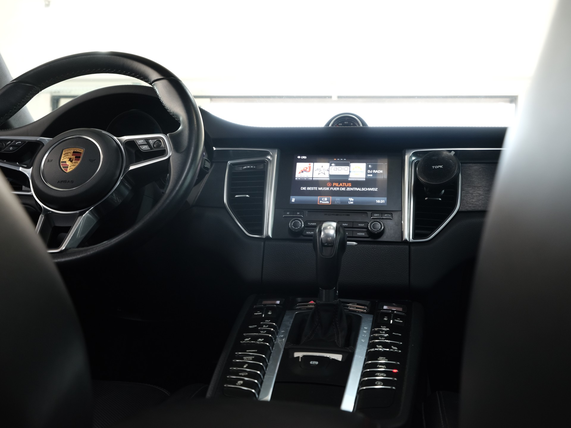 PORSCHE Macan GTS PDK *Bose* *Panorama* *Sportabgassanlage*-image-27